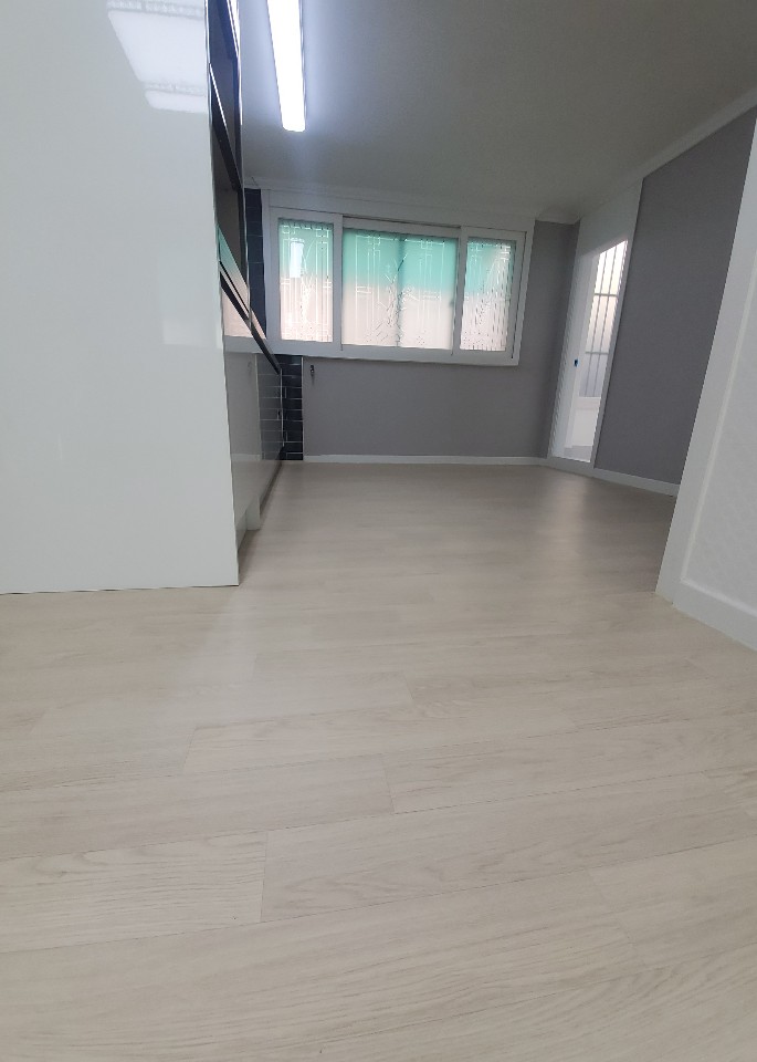 Post image 11