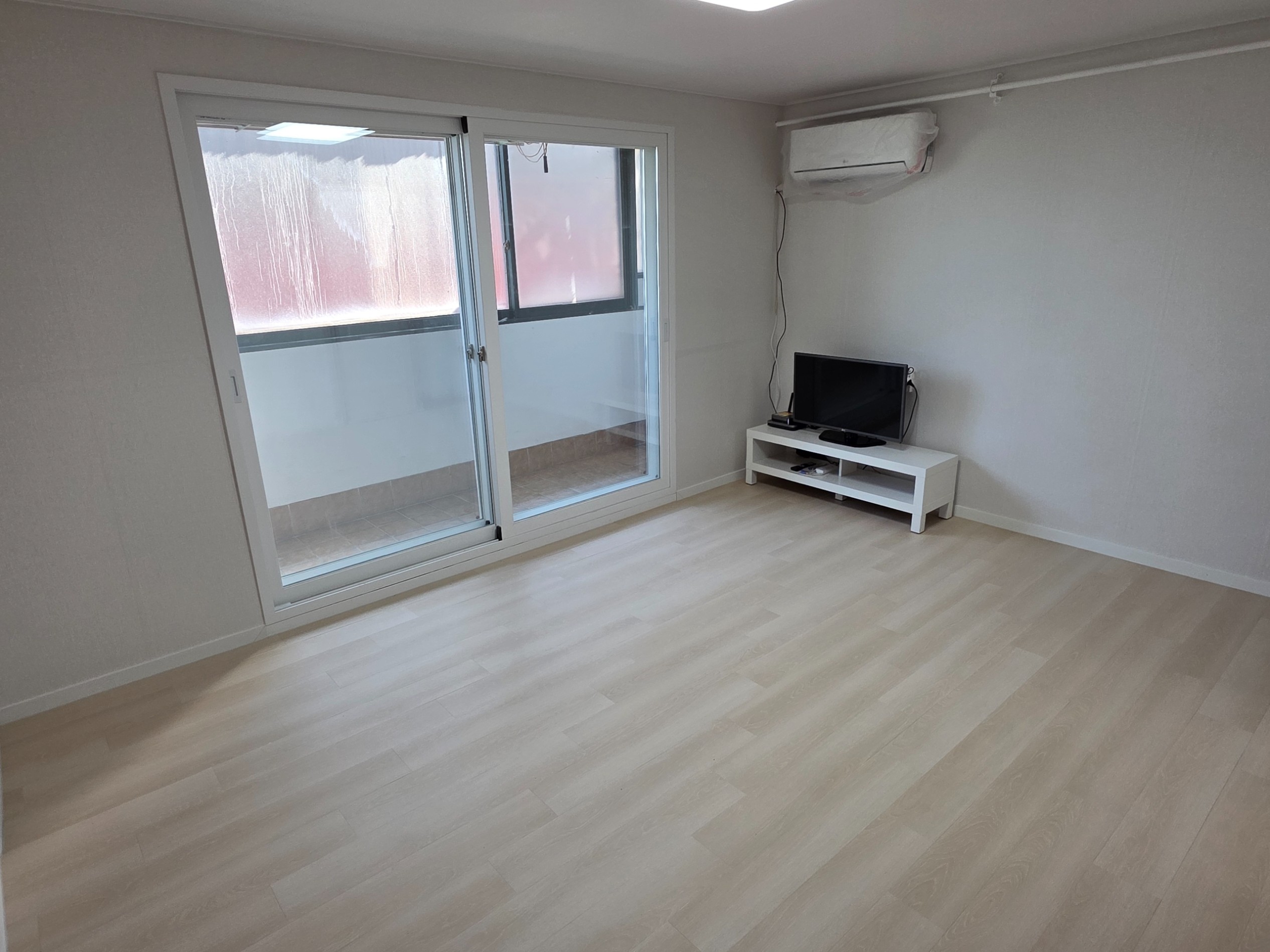 Post image 7