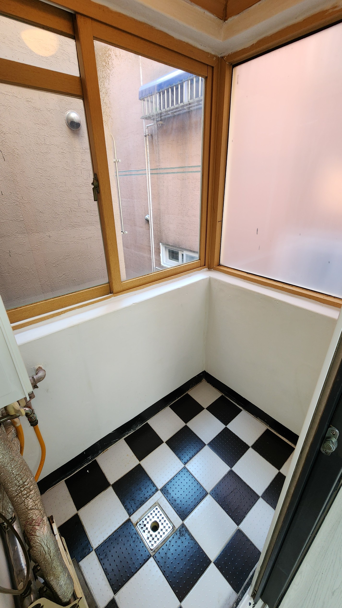 Post image 10