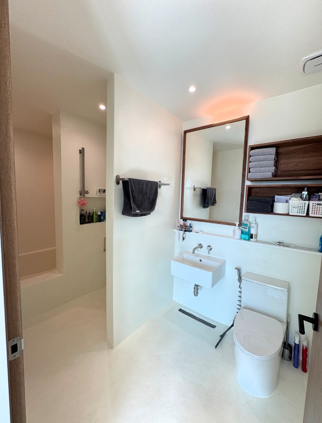 Post image 22