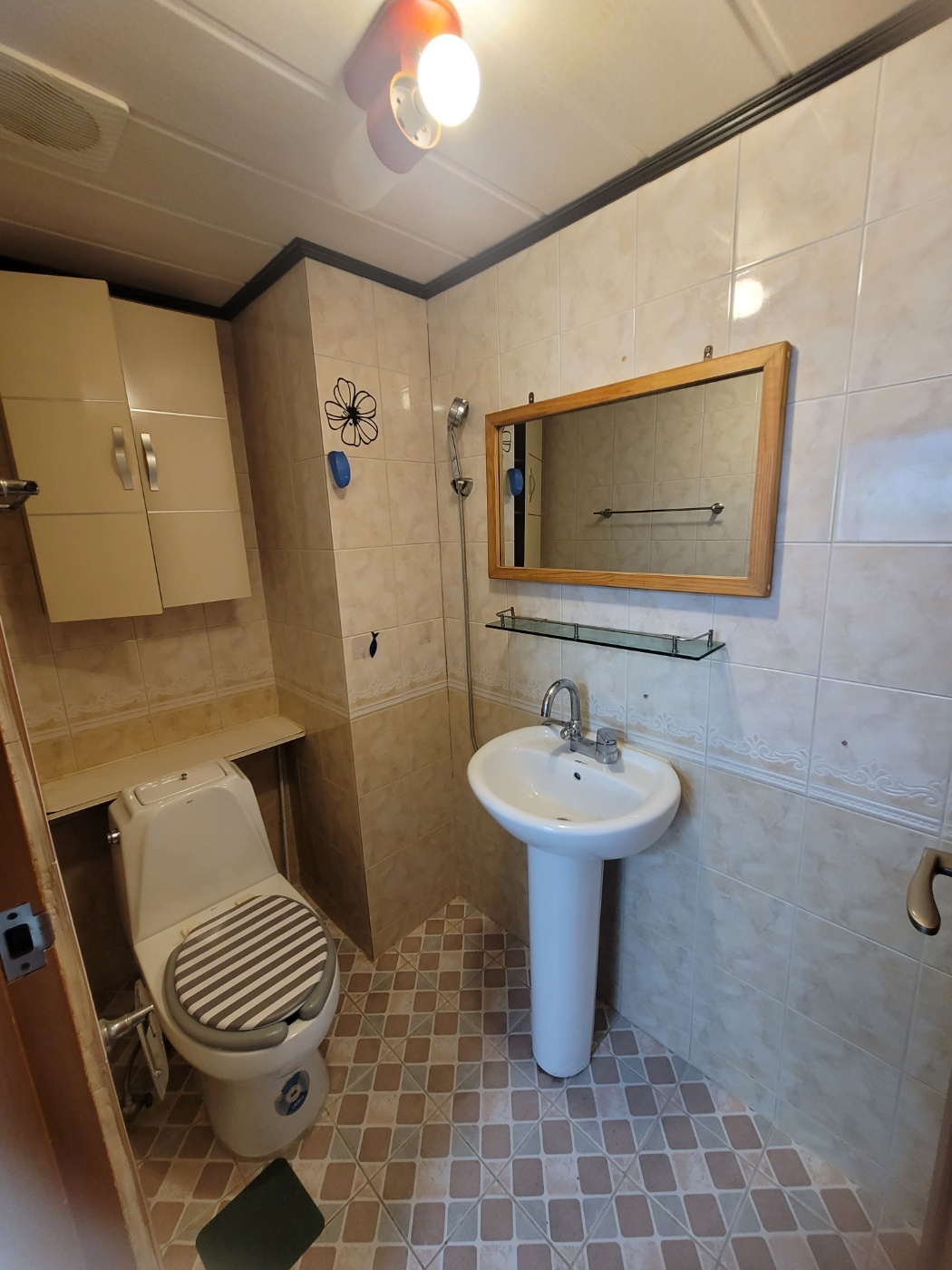 Post image 12