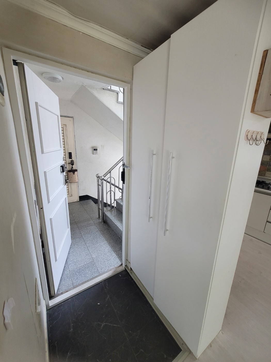 Post image 10
