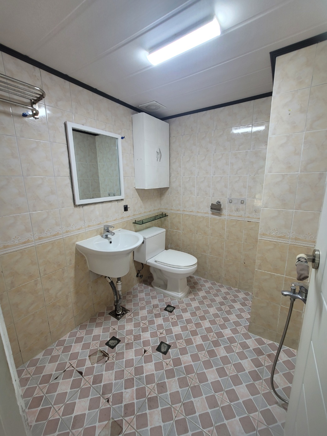 Post image 17