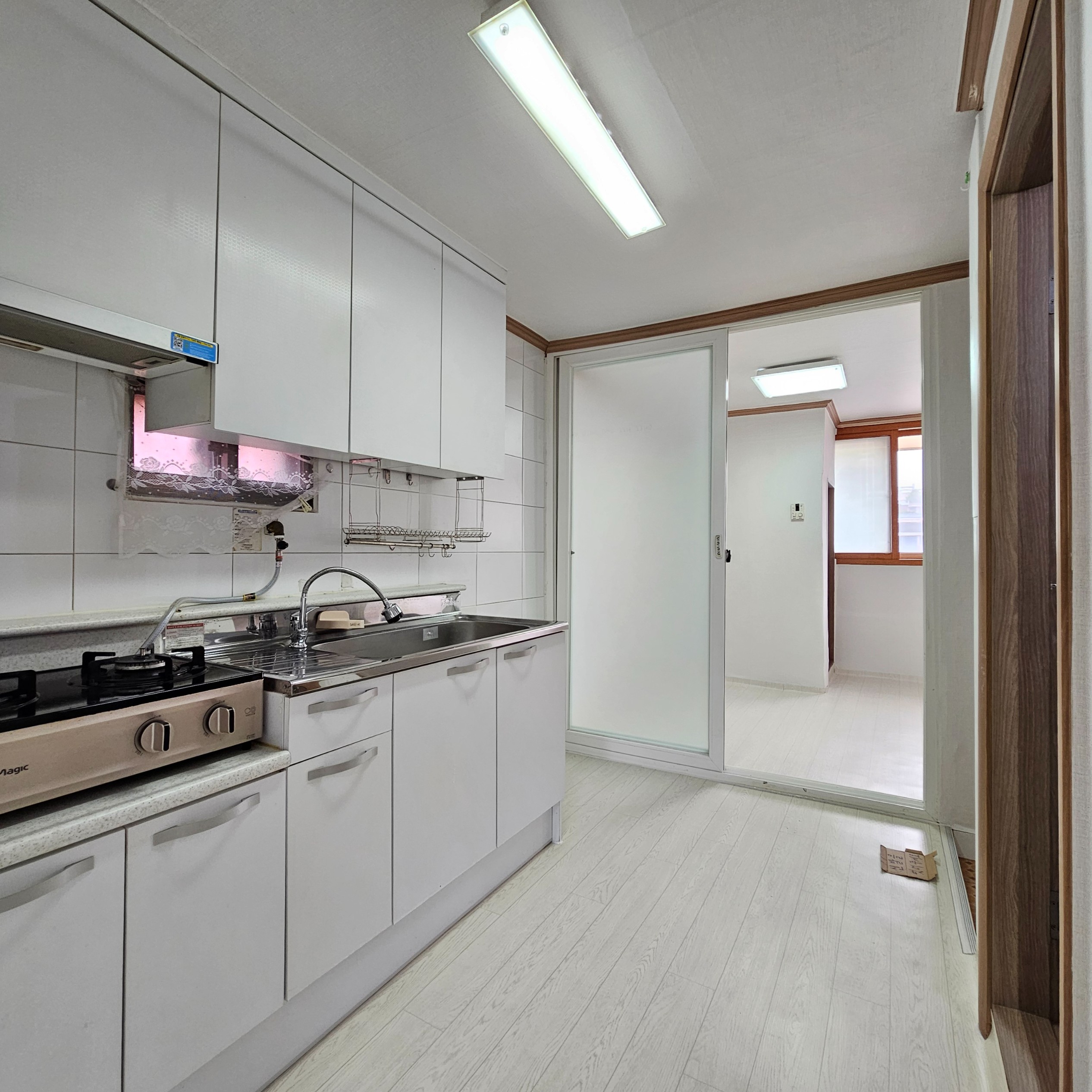 Post image 7
