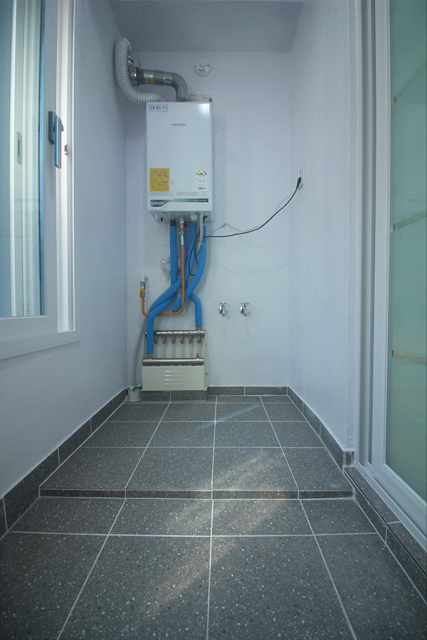 Post image 31