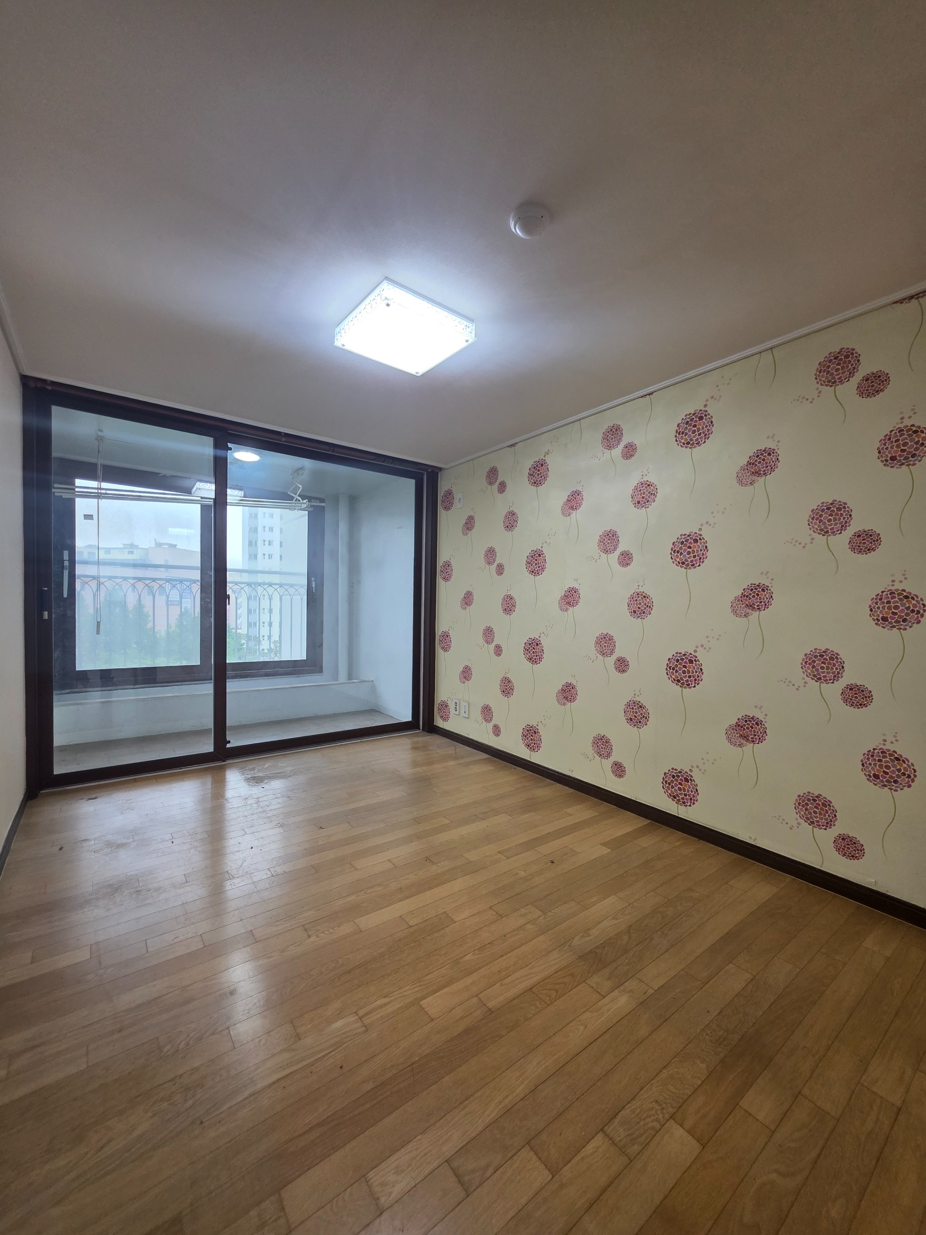 Post image 21