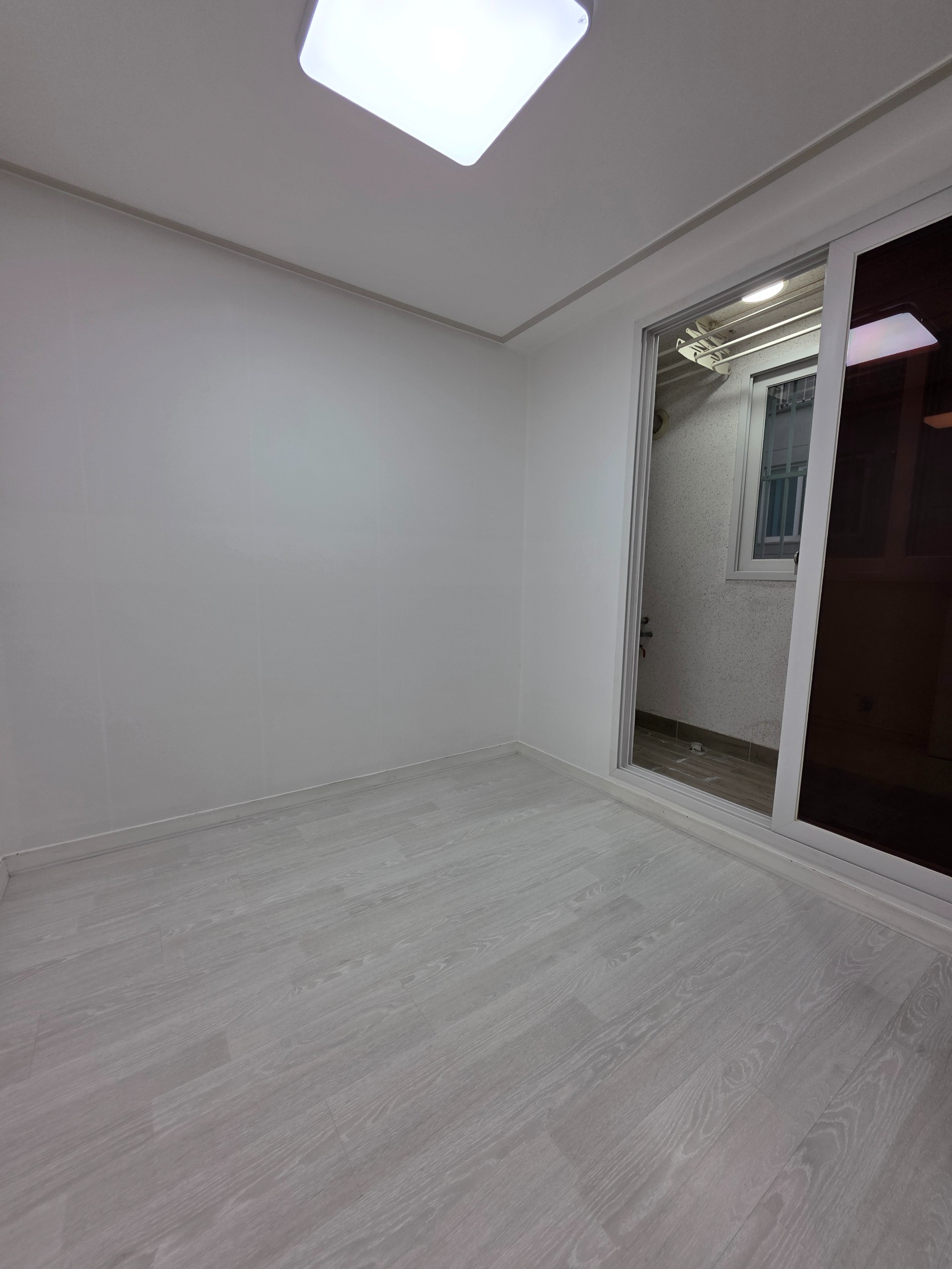 Post image 12