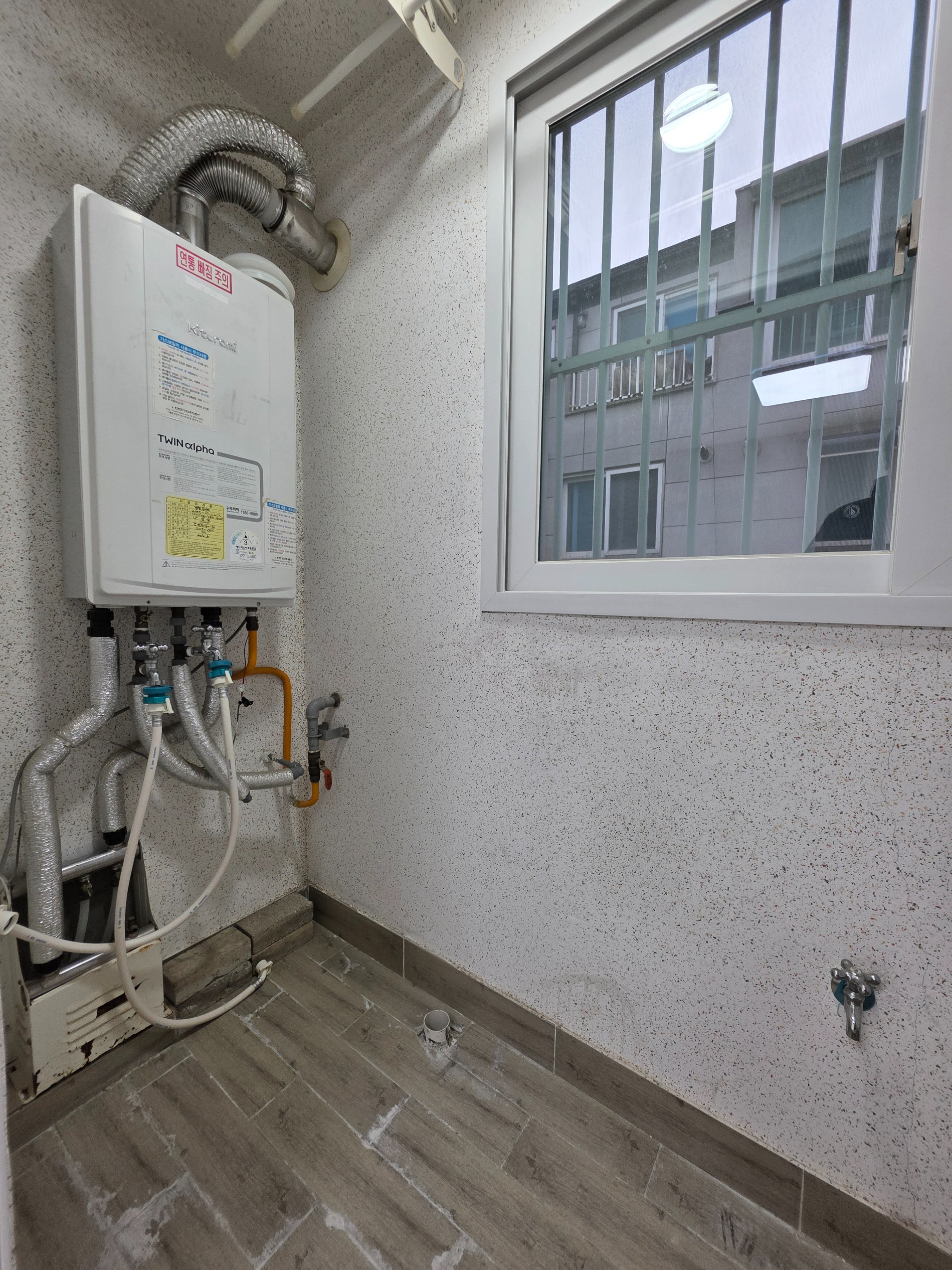Post image 13