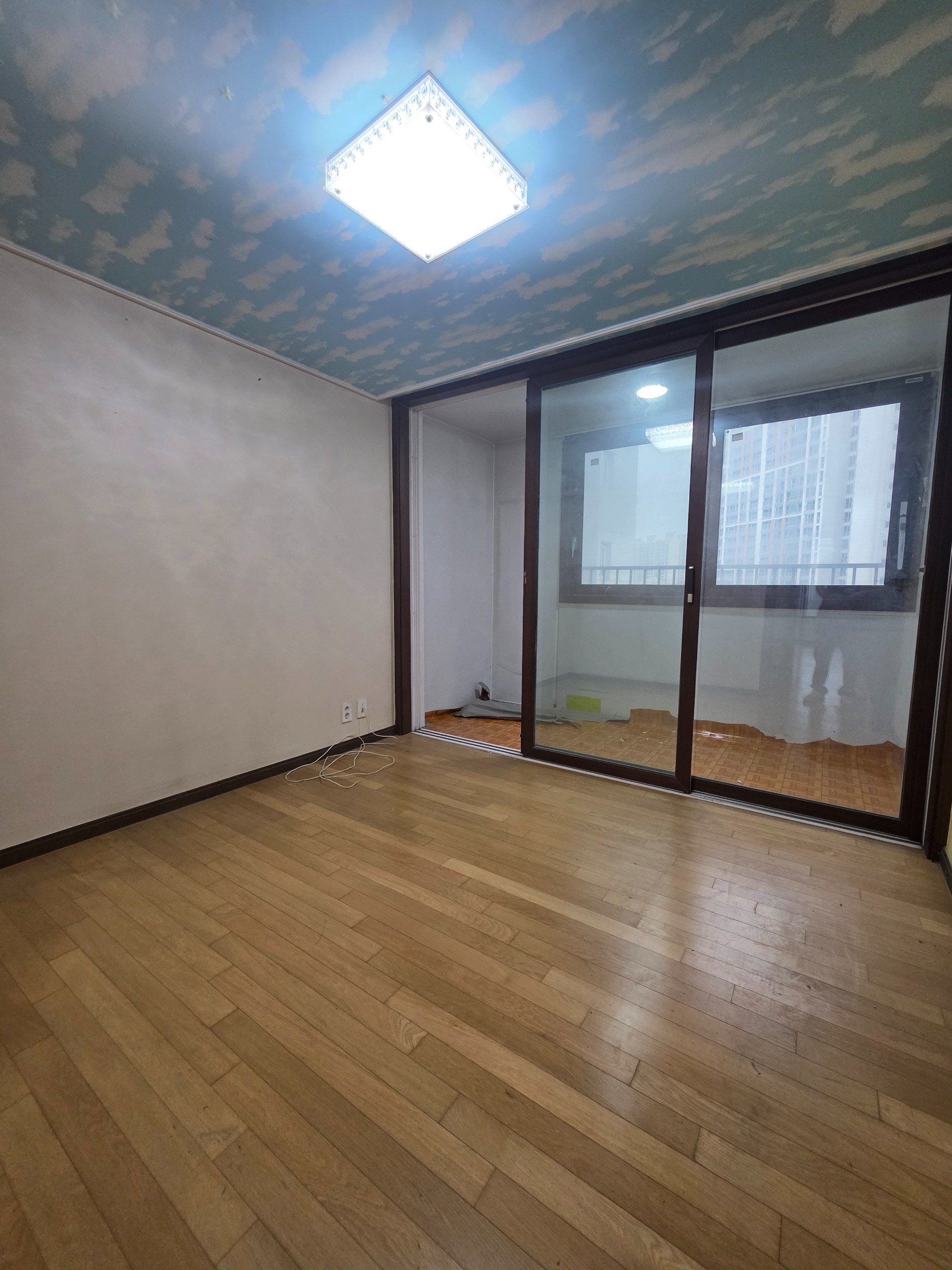 Post image 19