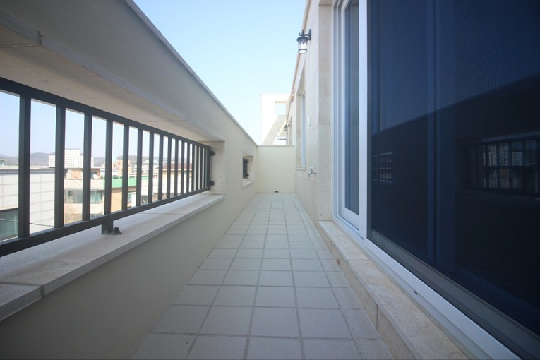 Post image 33