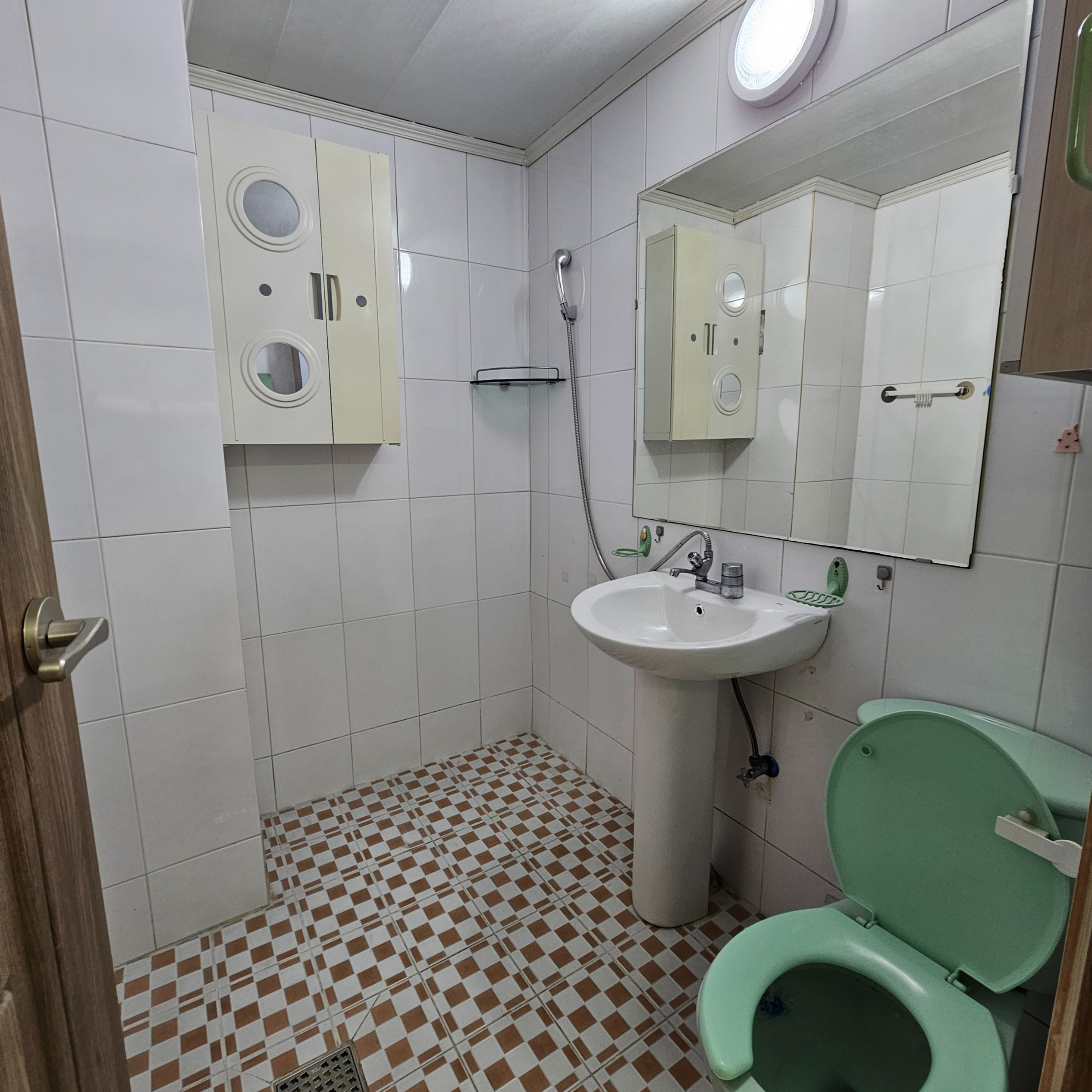 Post image 12