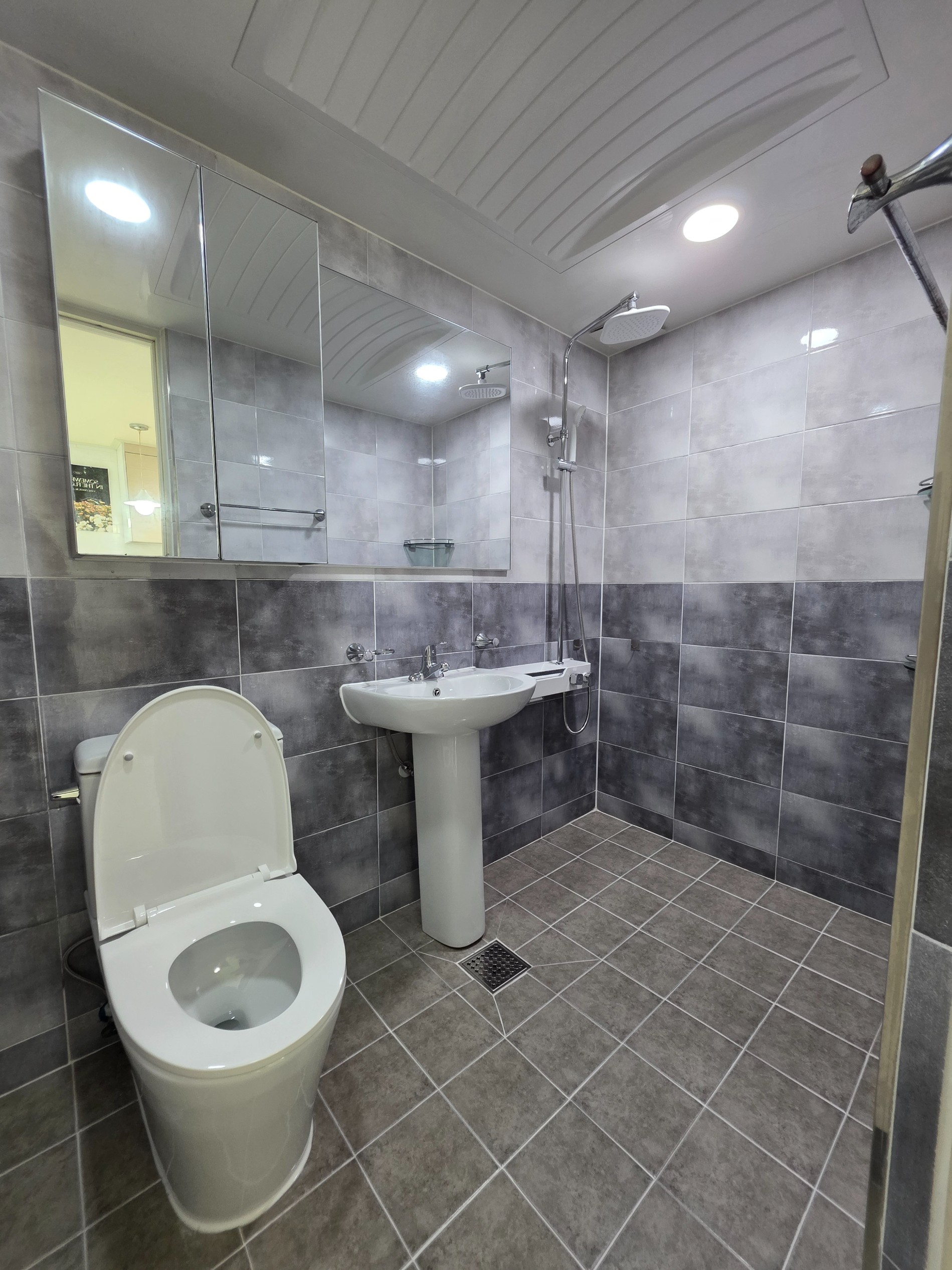 Post image 13