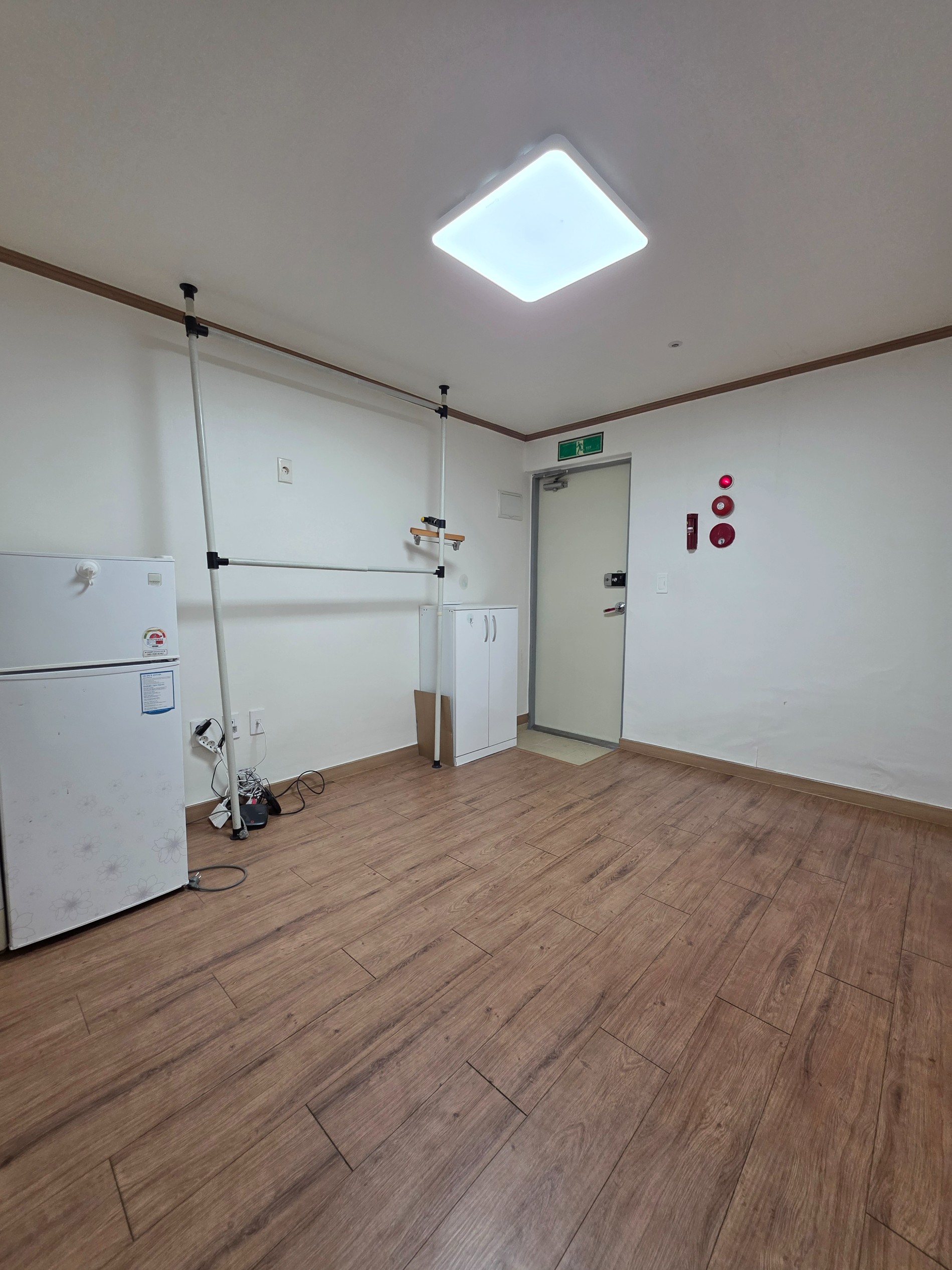 Post image 7