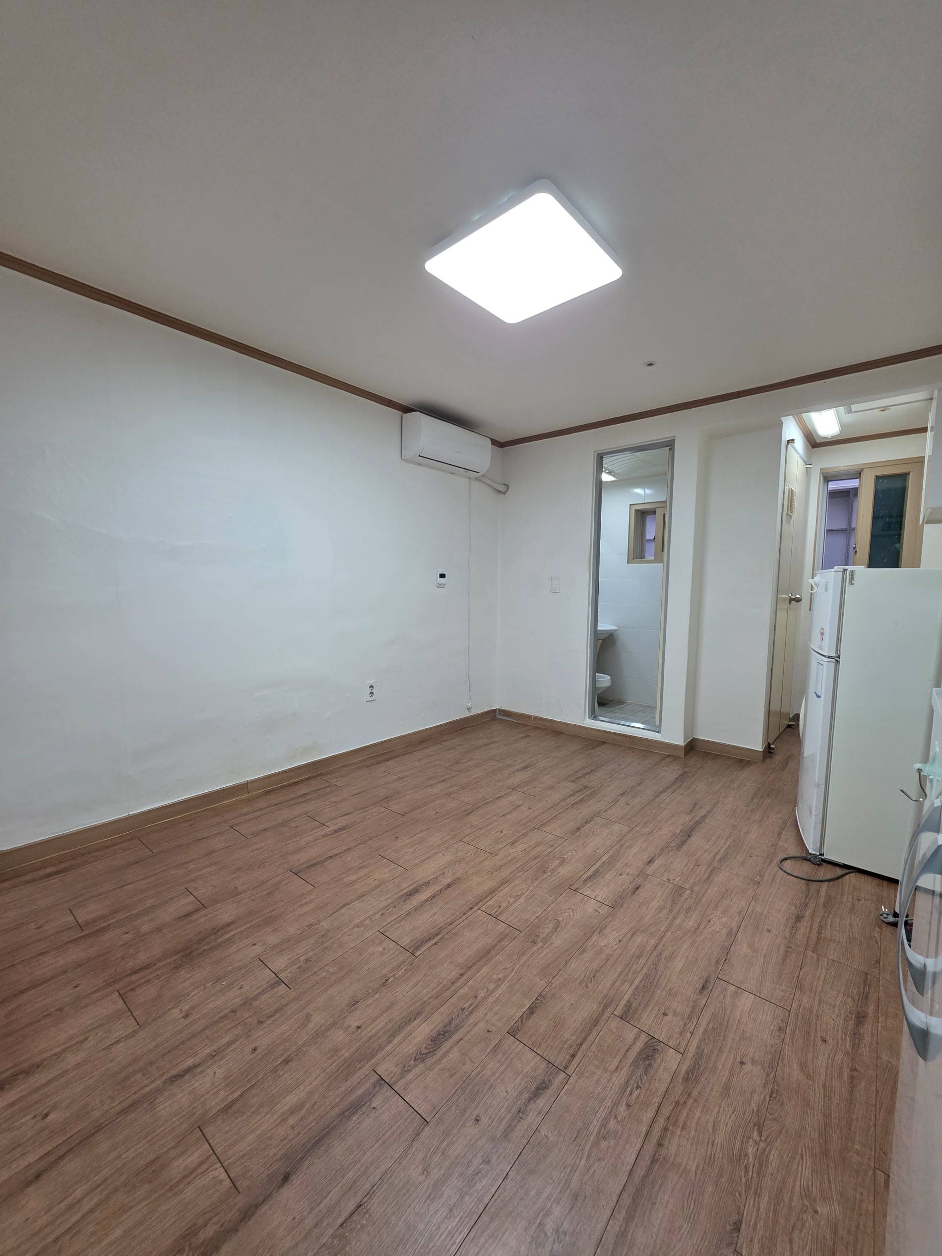 Post image 6