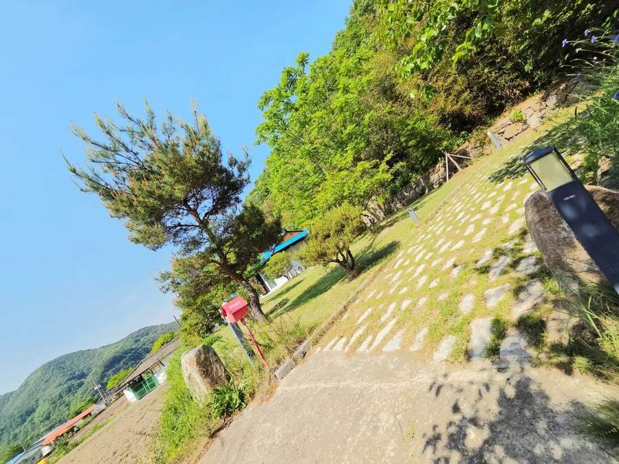 Post image 15