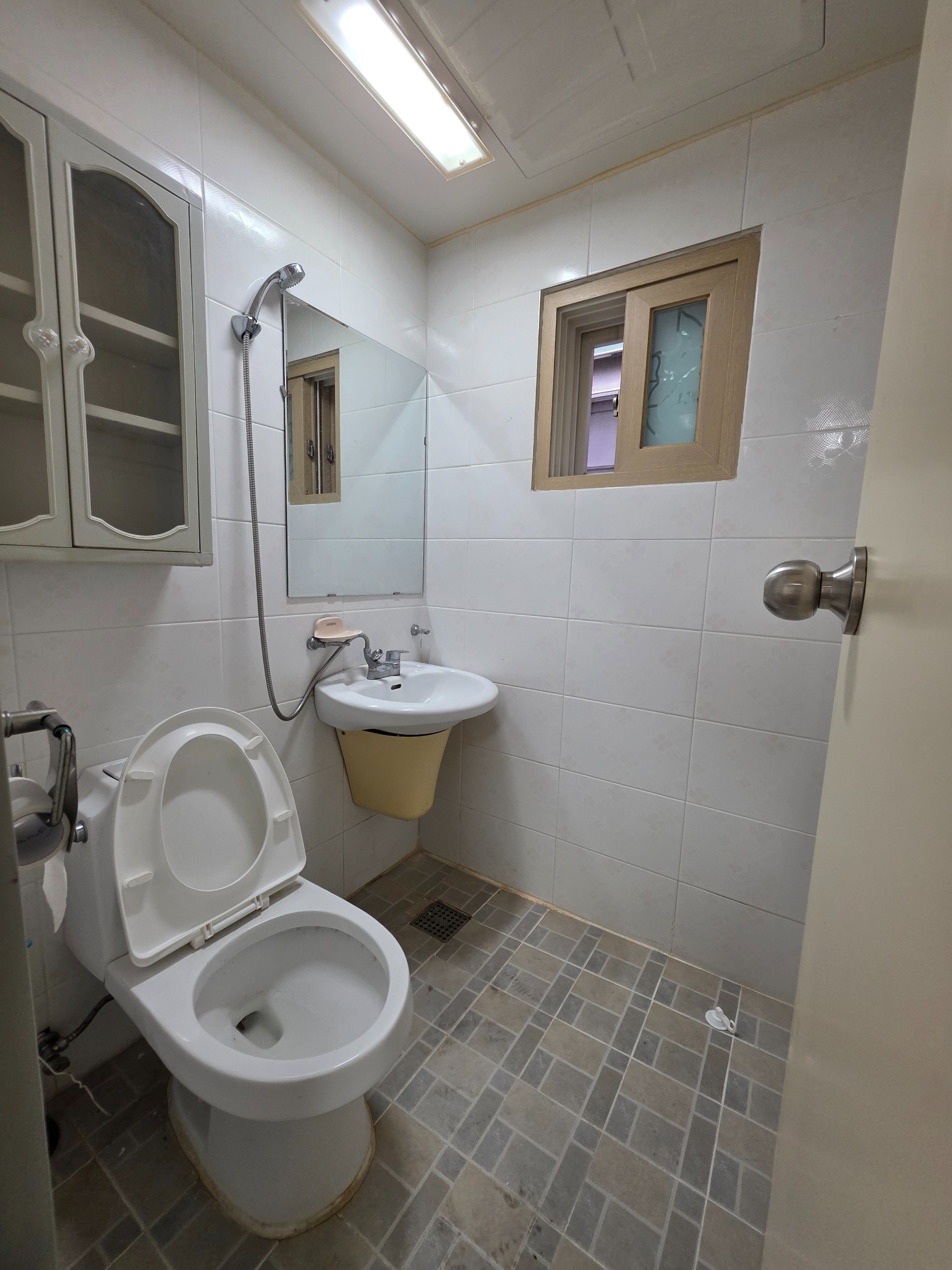 Post image 9