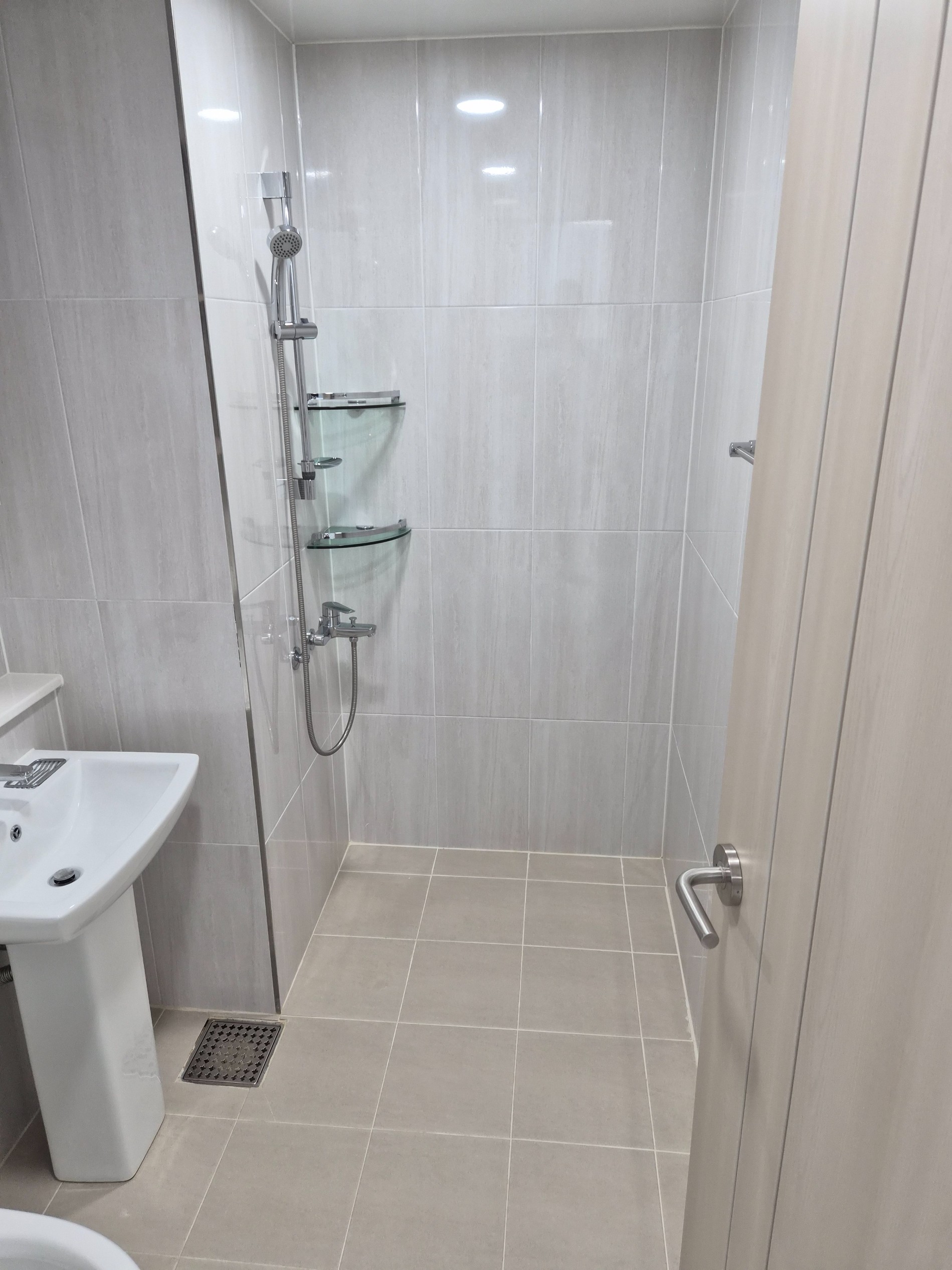 Post image 12