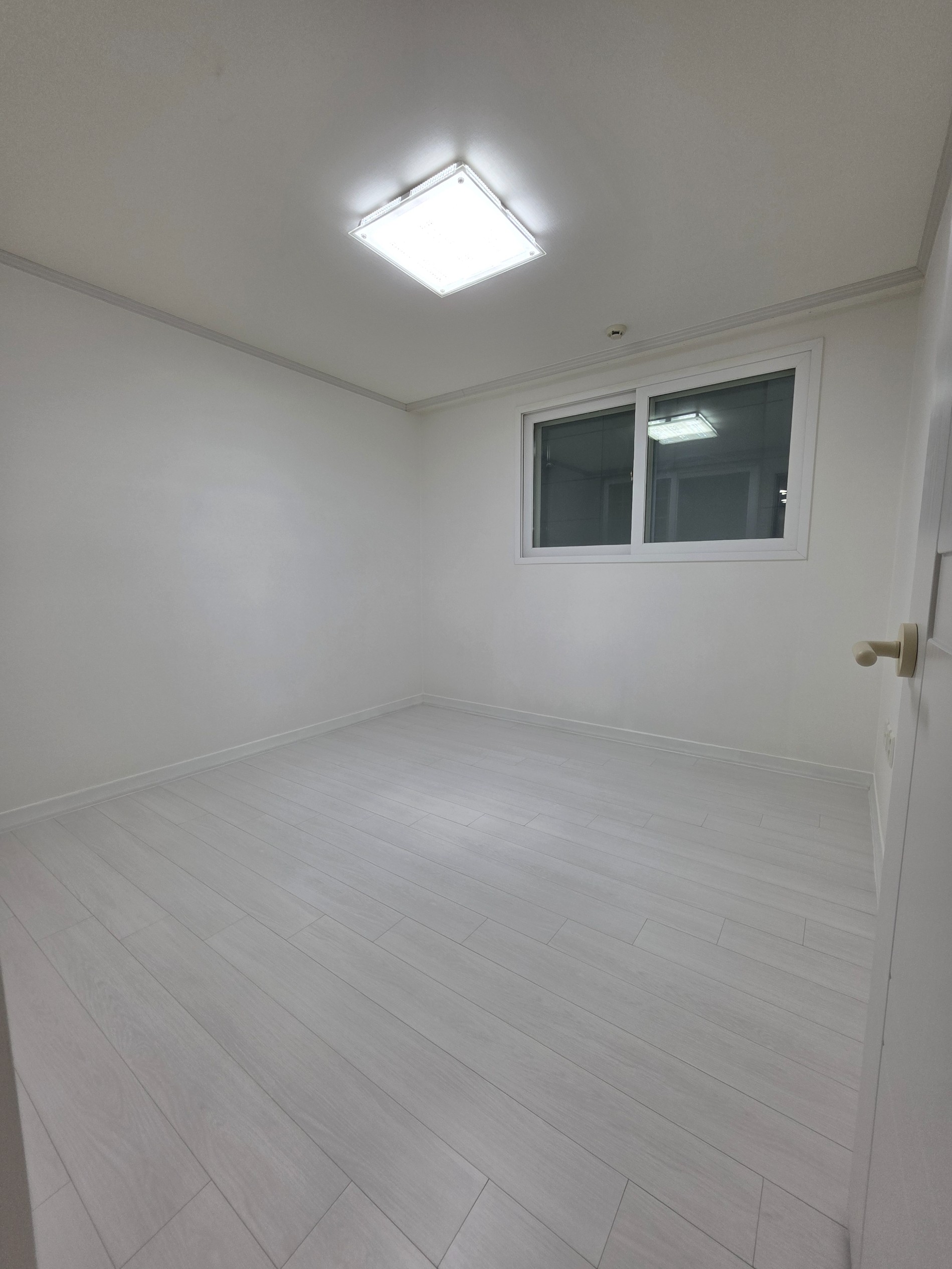 Post image 10