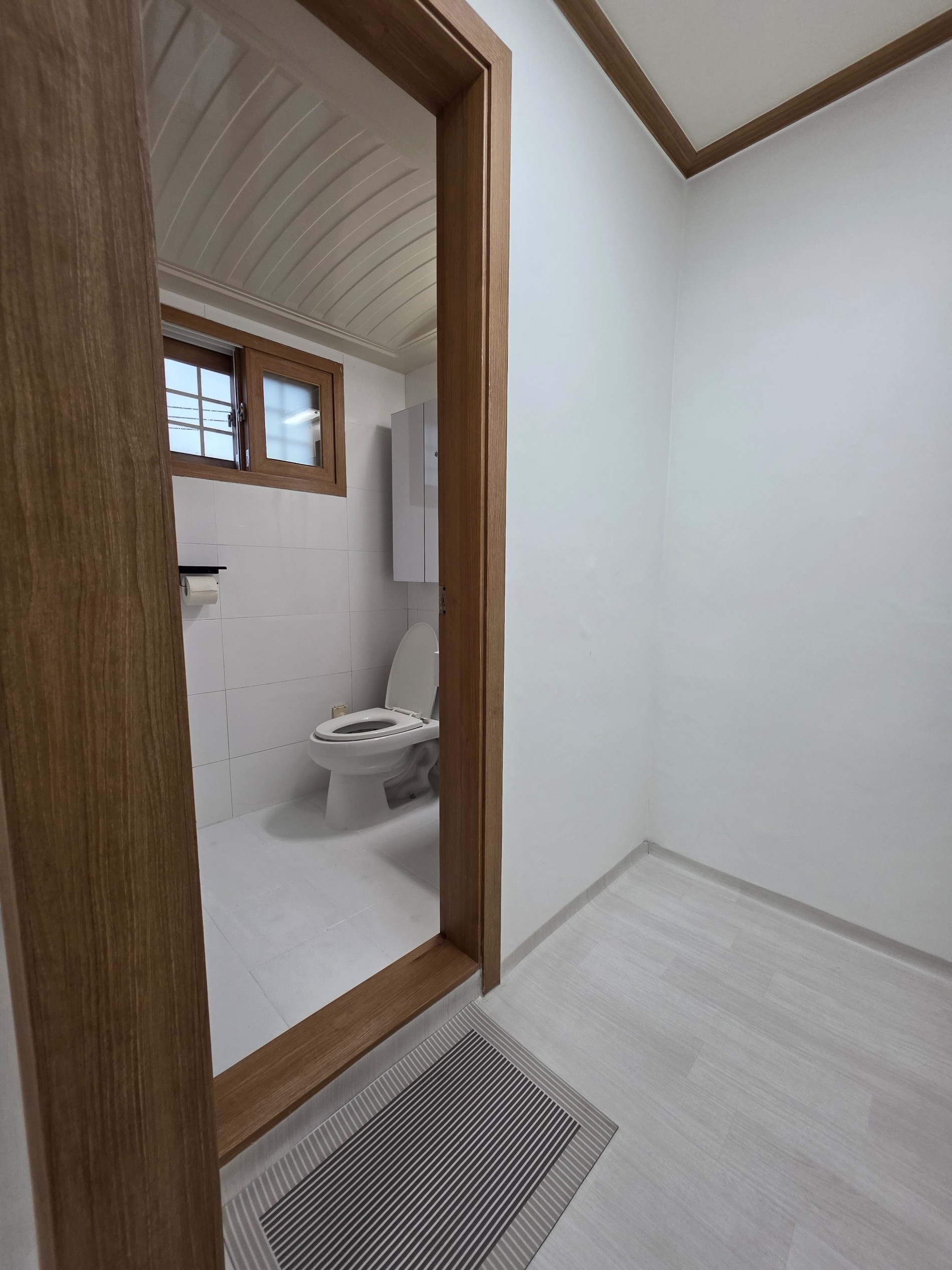 Post image 9