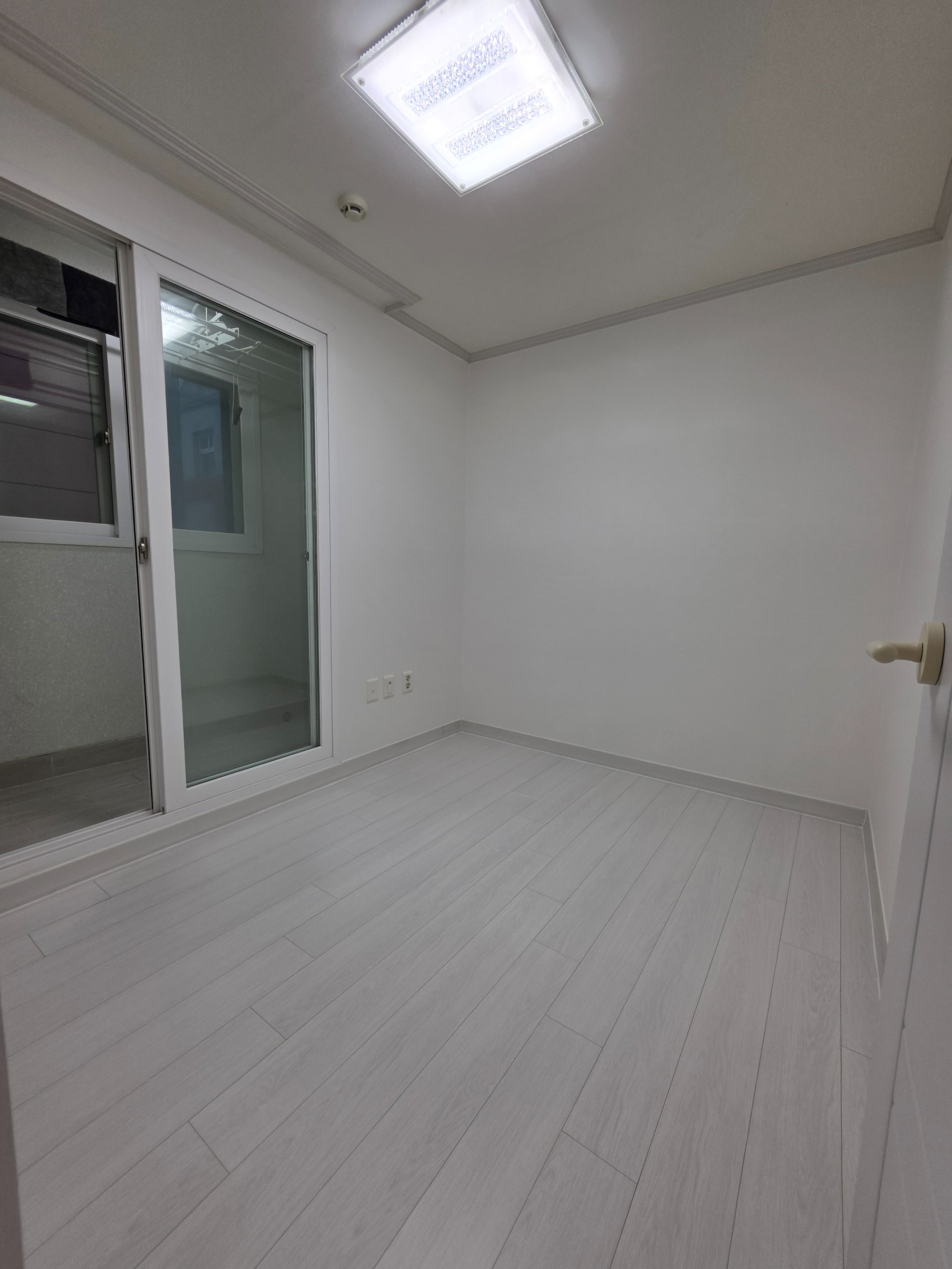 Post image 12