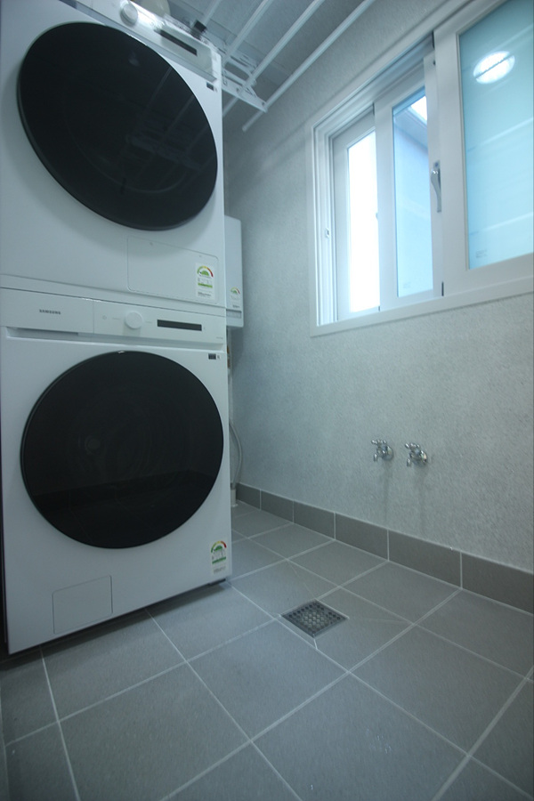 Post image 29