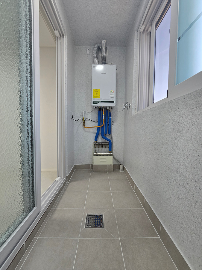 Post image 29
