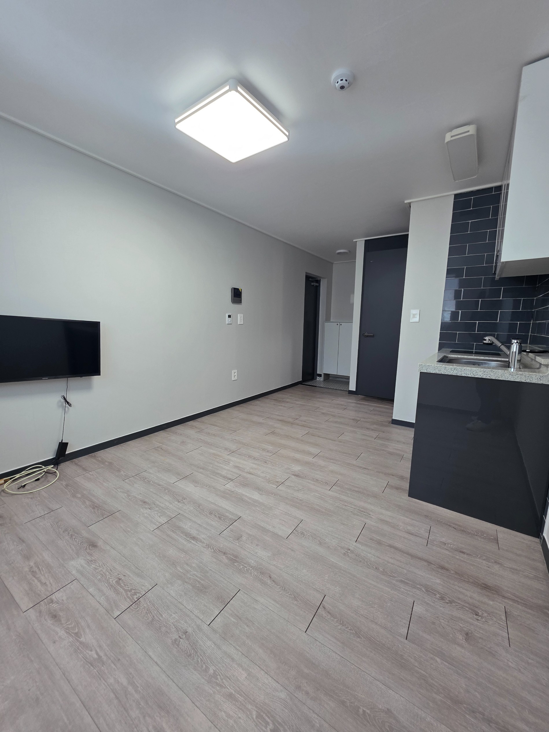 Post image 8