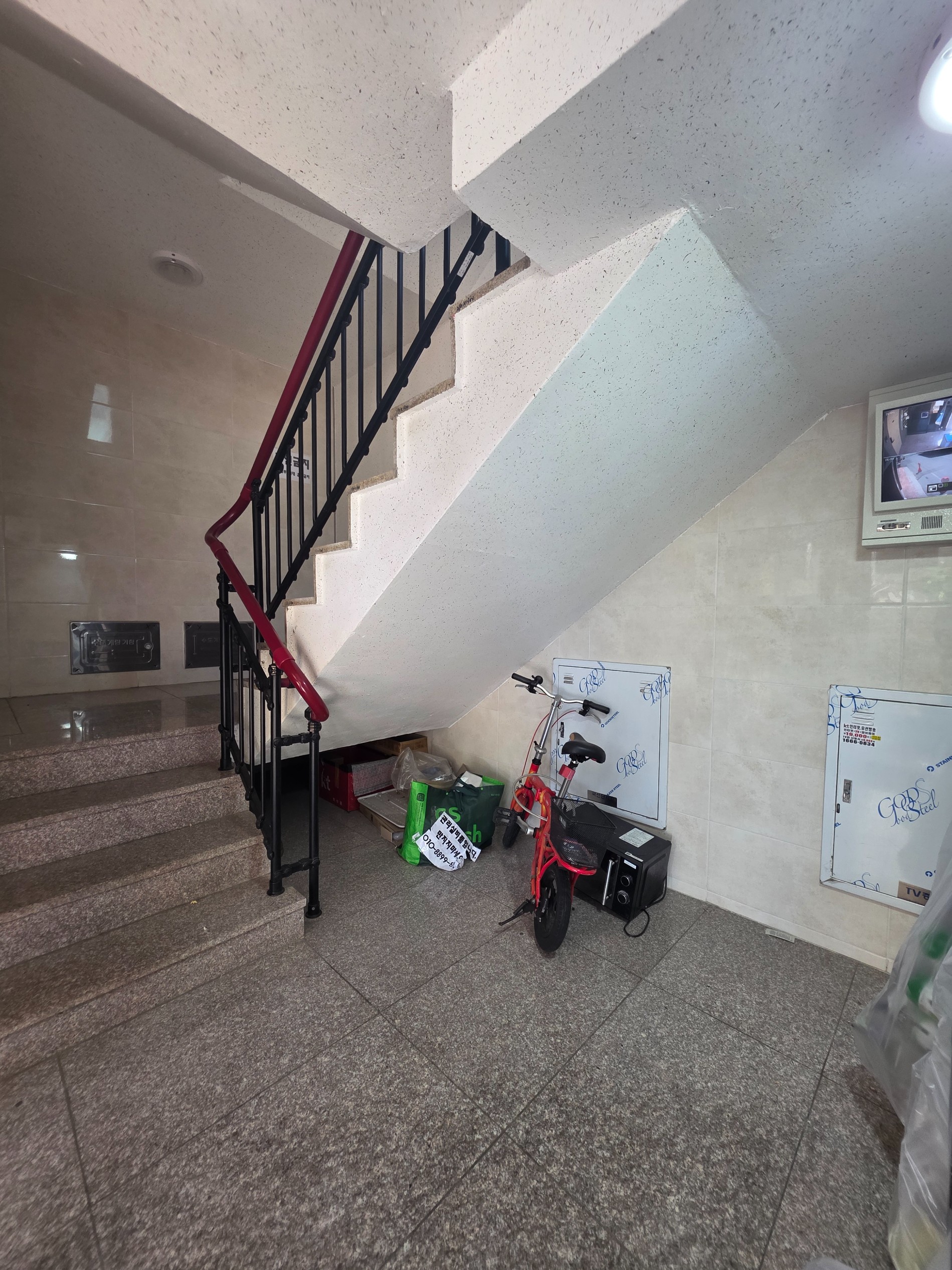 Post image 11