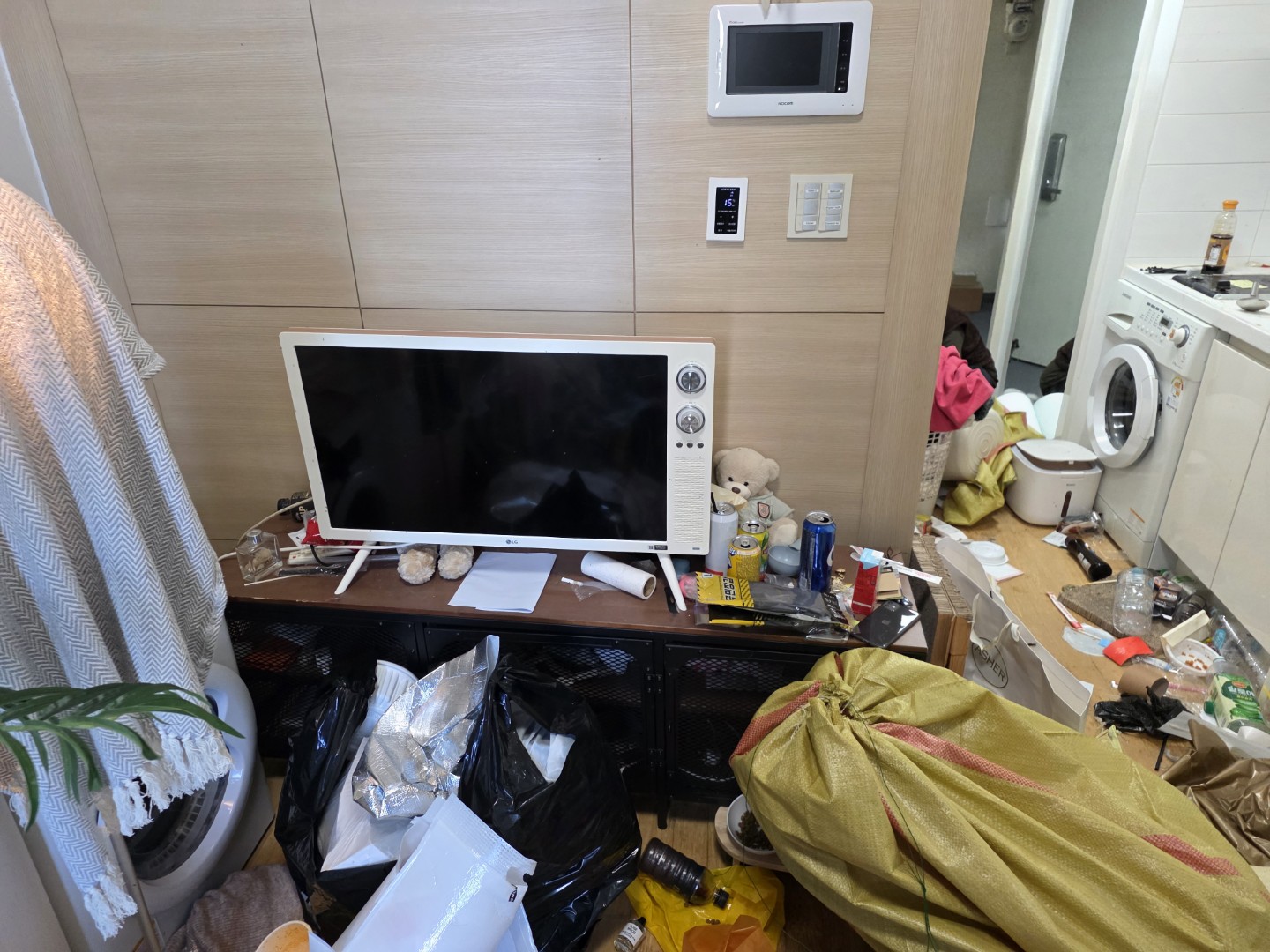 Post image 10