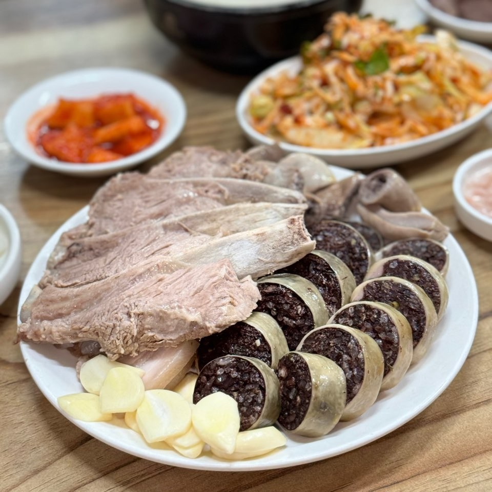 [대구] 8번식당 본점ㅣ고기, 순대국밥 맛집