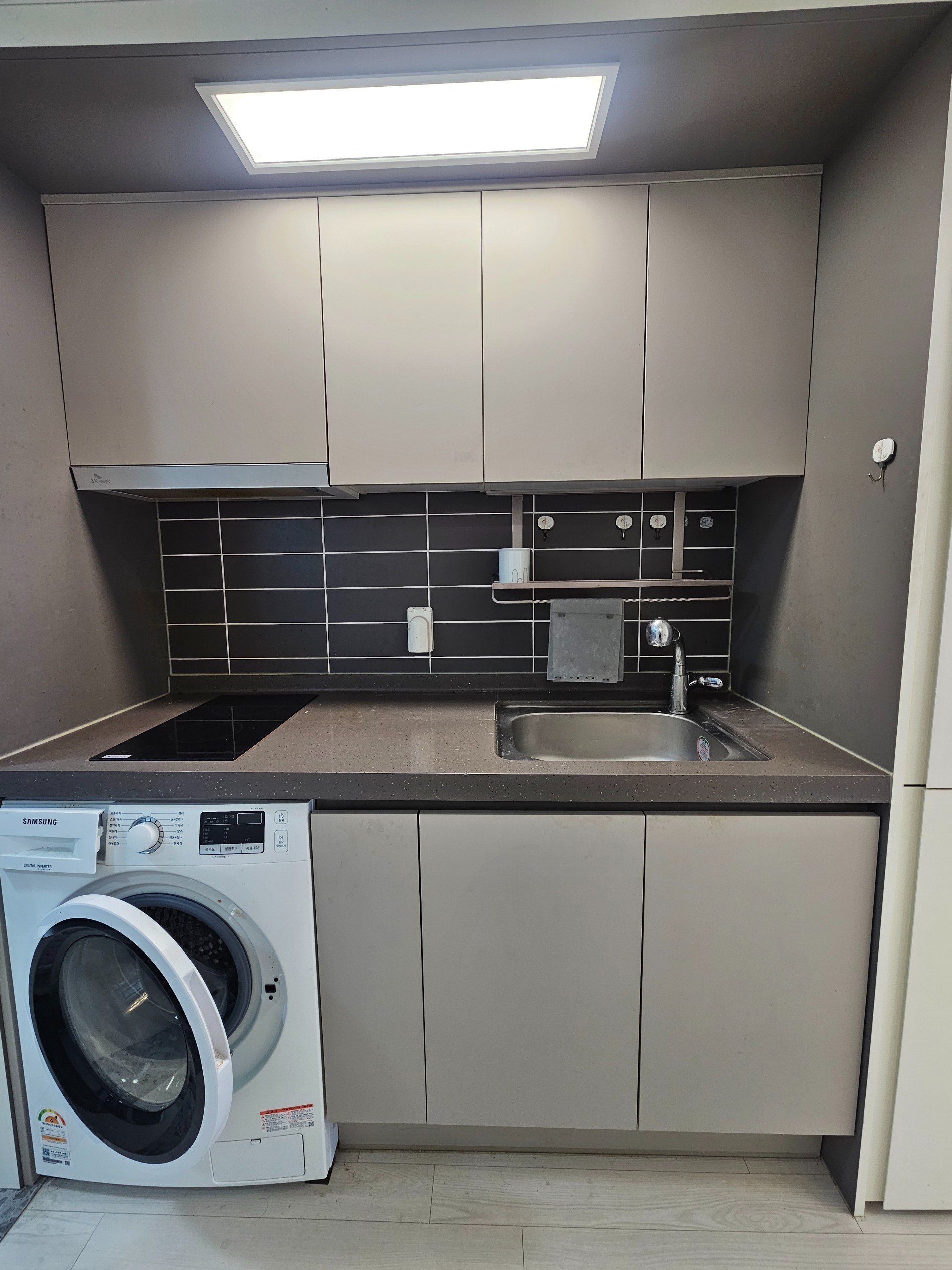 Post image 12