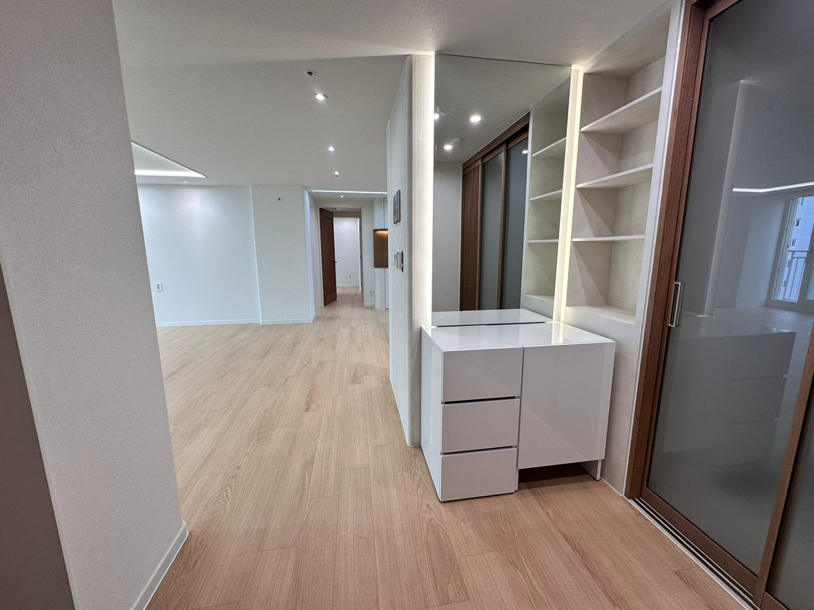 Post image 7