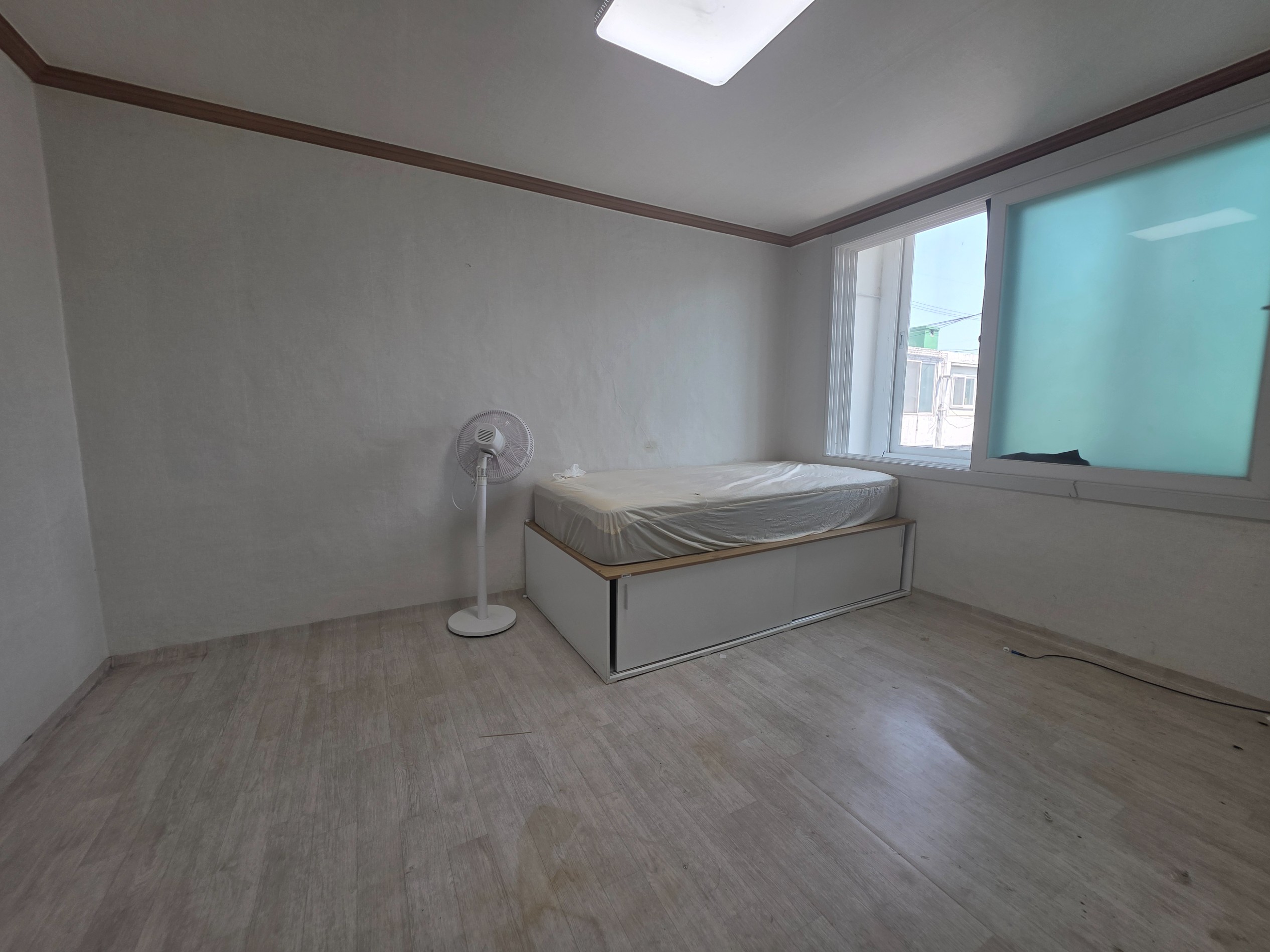 Post image 8