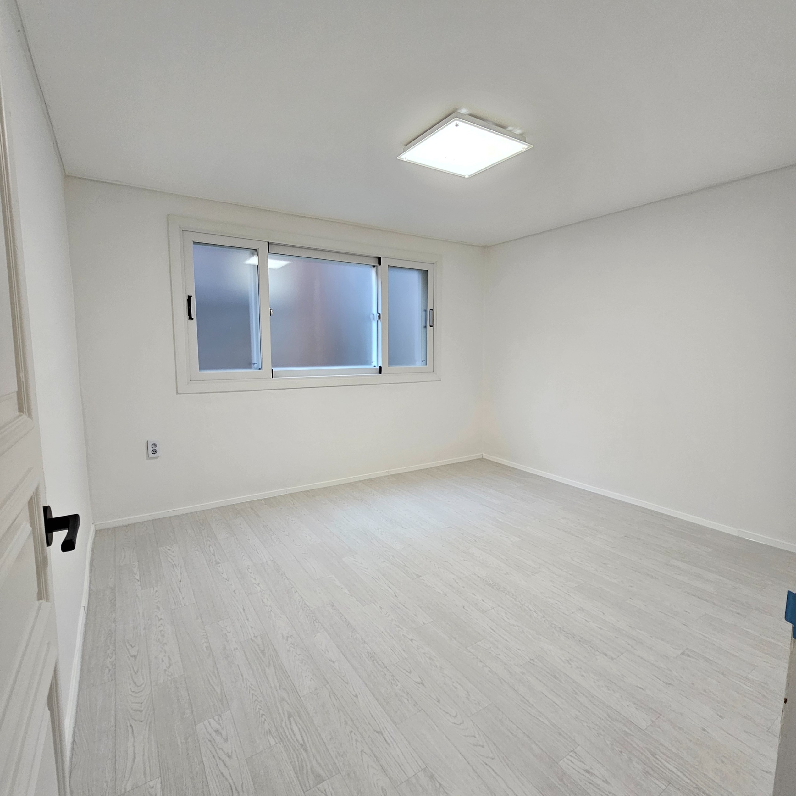 Post image 9