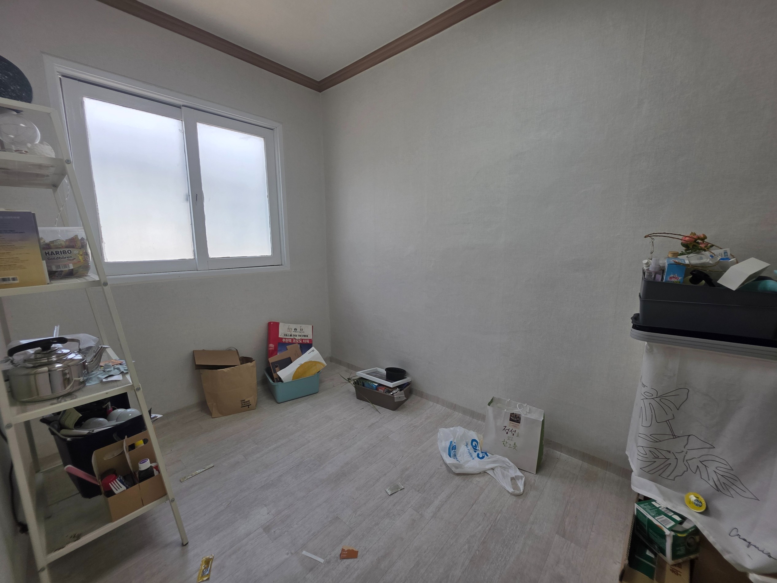 Post image 12