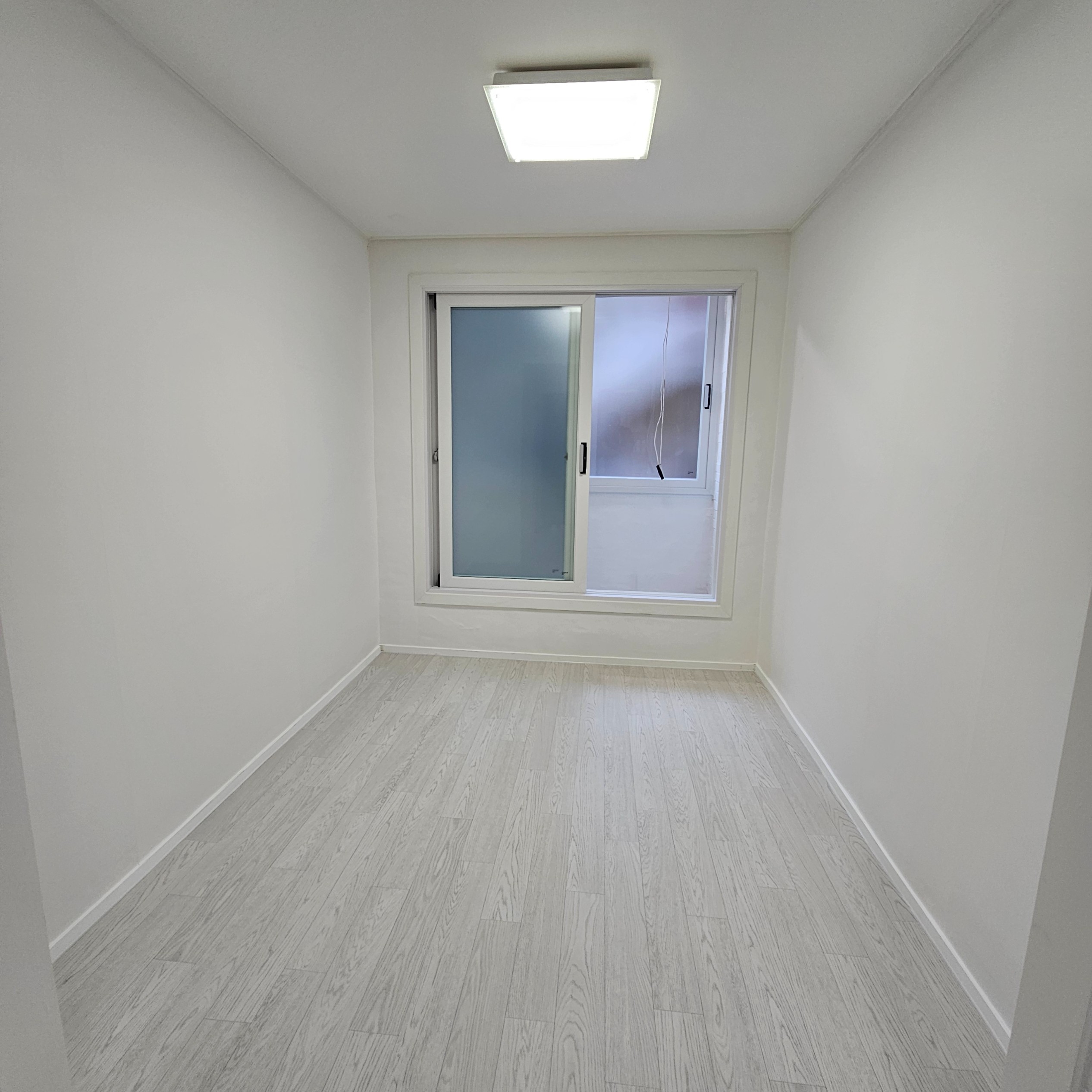 Post image 11