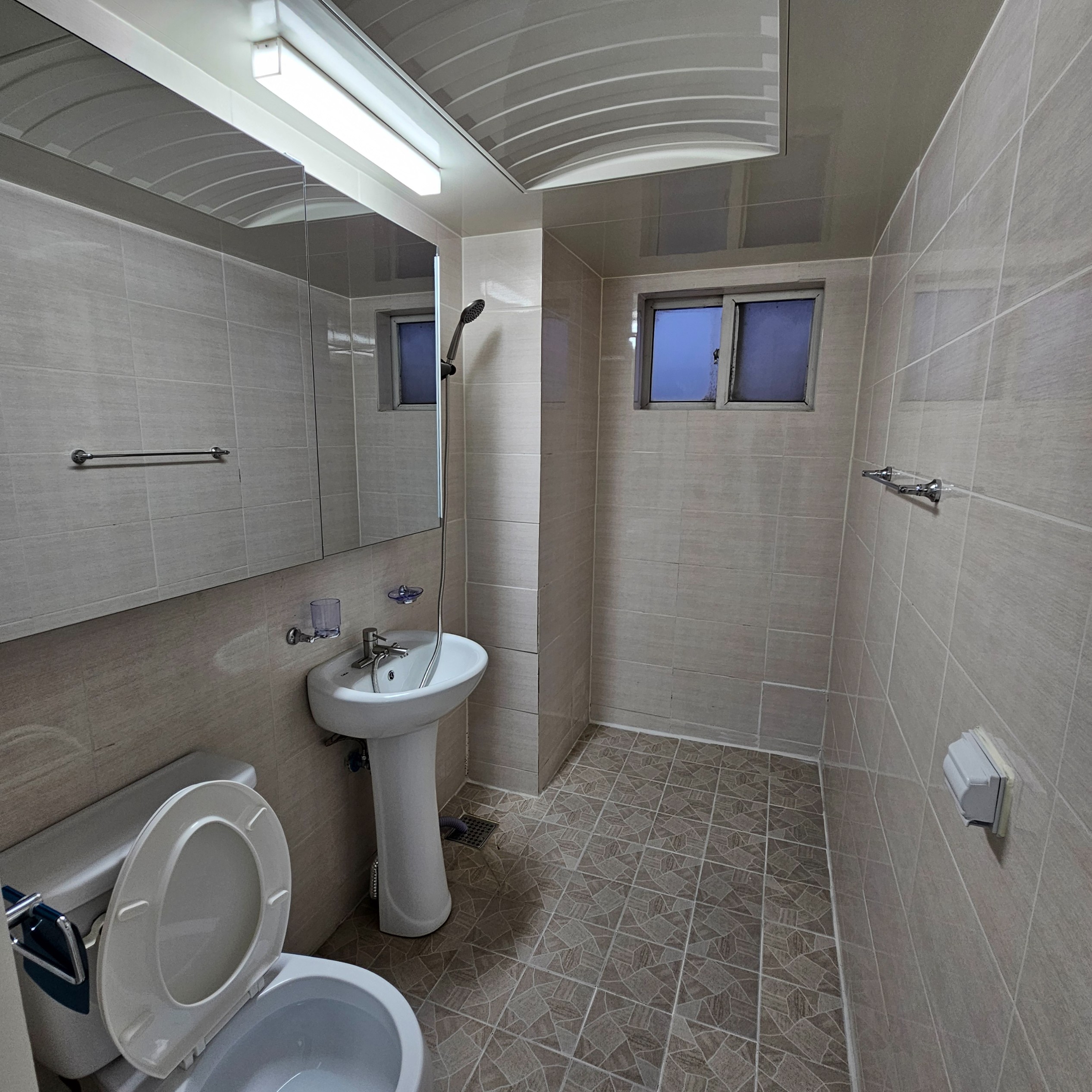 Post image 10