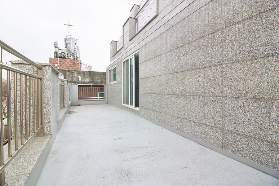 Post image 18