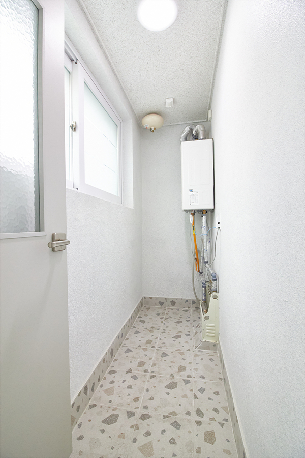 Post image 35