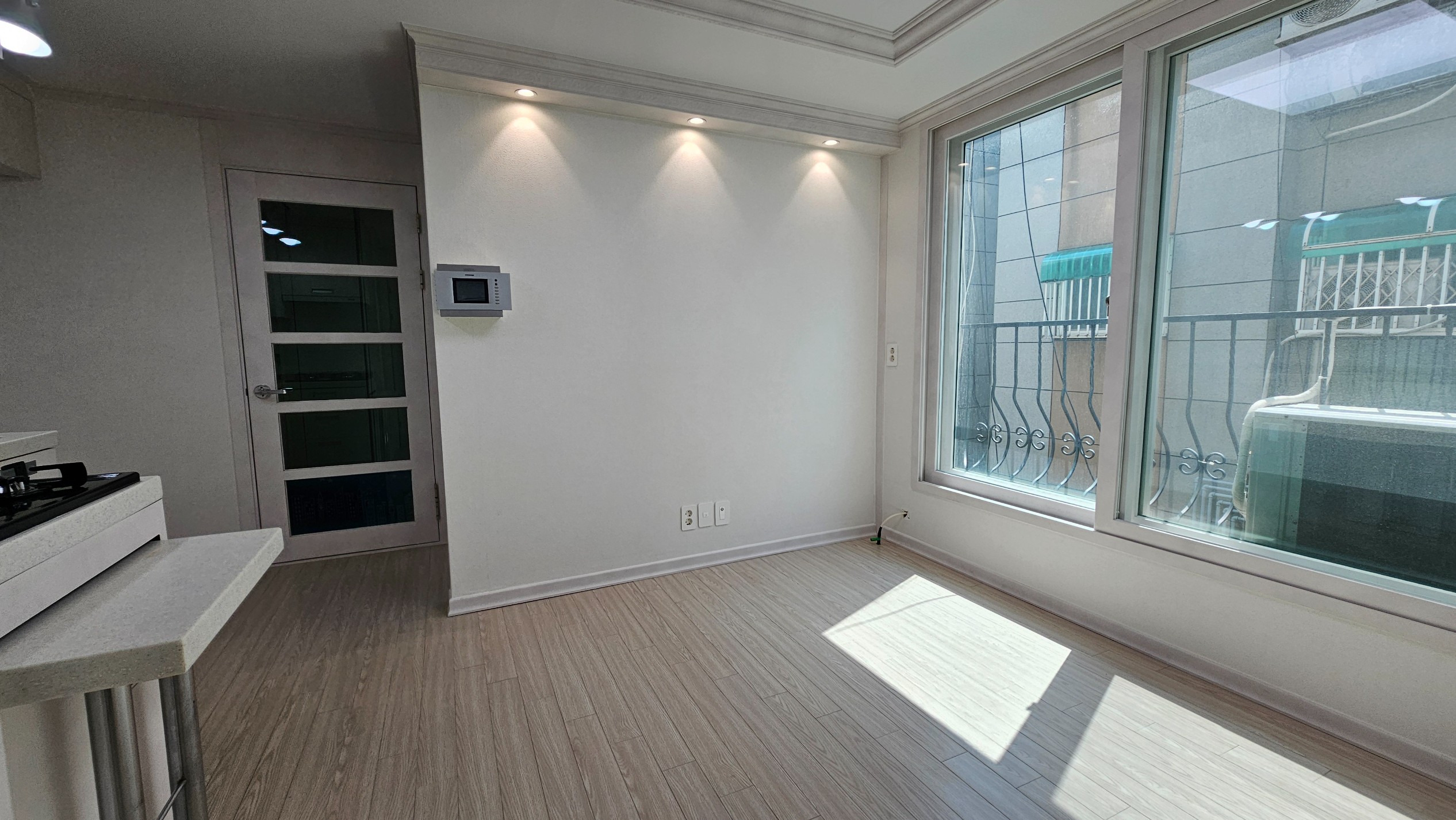 Post image 8