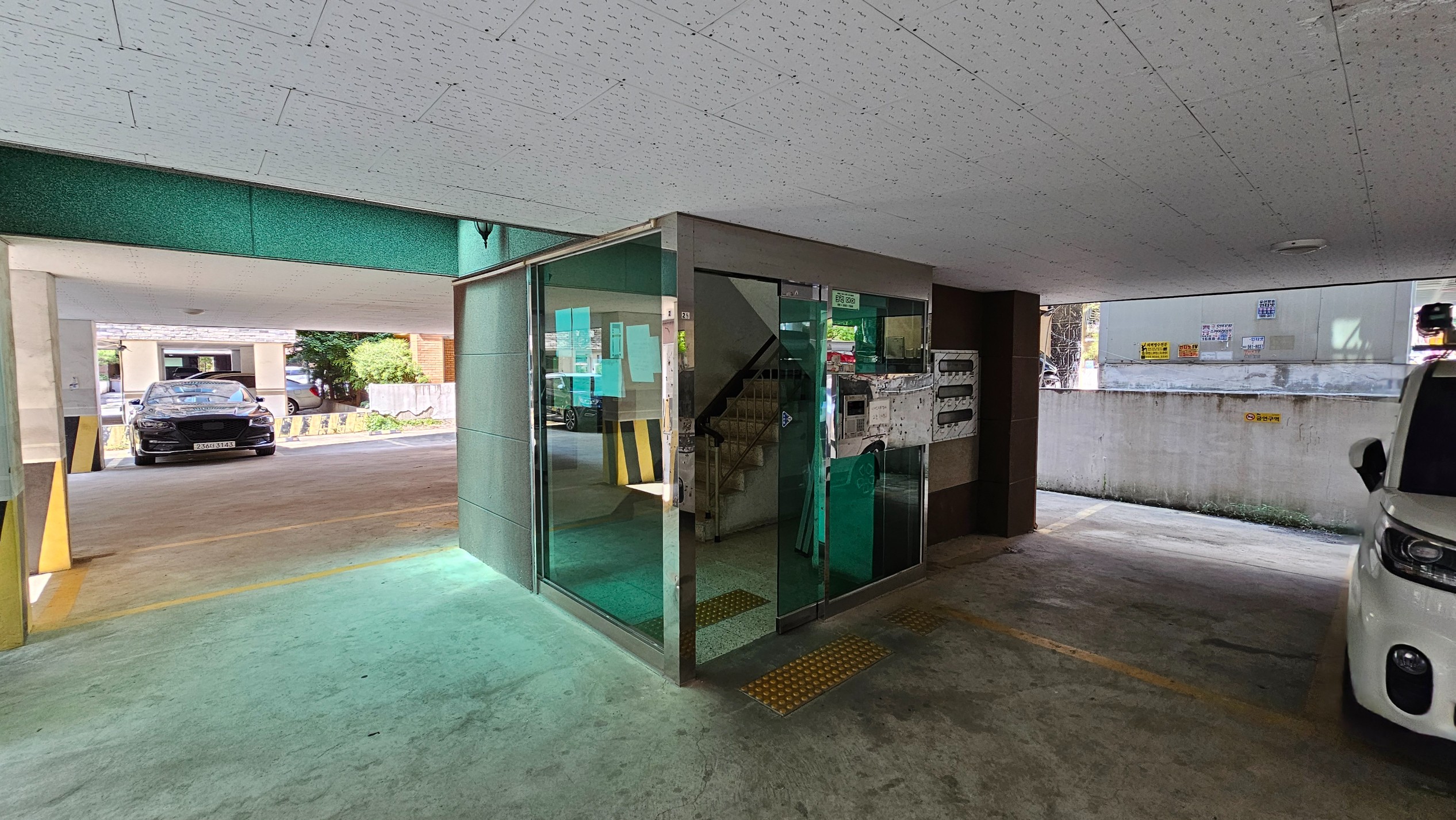 Post image 12