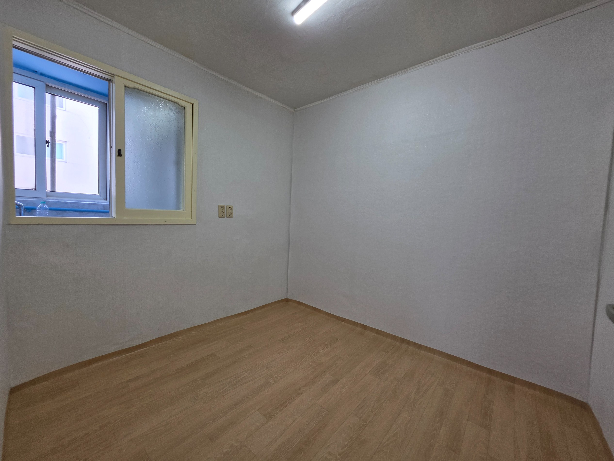 Post image 15