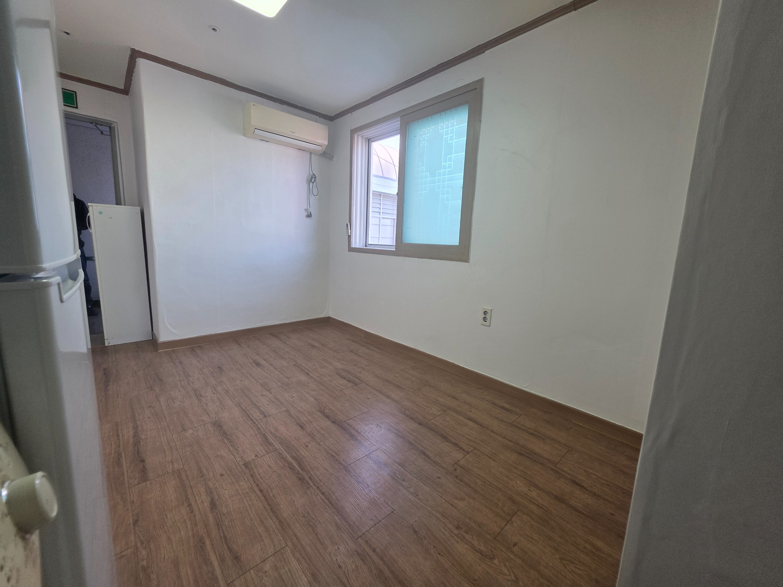 Post image 9