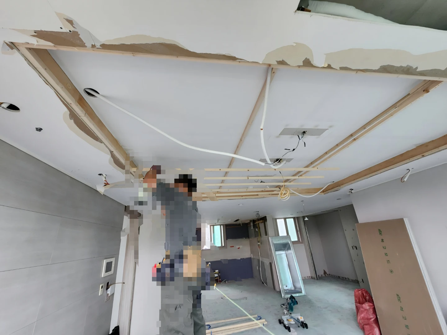 목공. 거실천장 평탄화 작업.