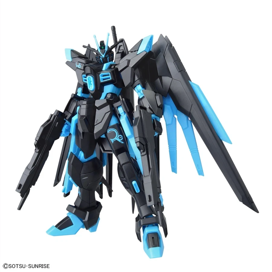 HGCE 1/144 마이티 스트라이크 프리덤 건담 [리서큘레이션 컬러 / 네온 블루]
