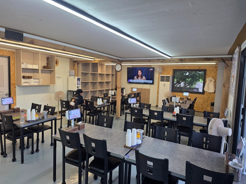 홀서빙 알바 구합니다 공고 썸네일