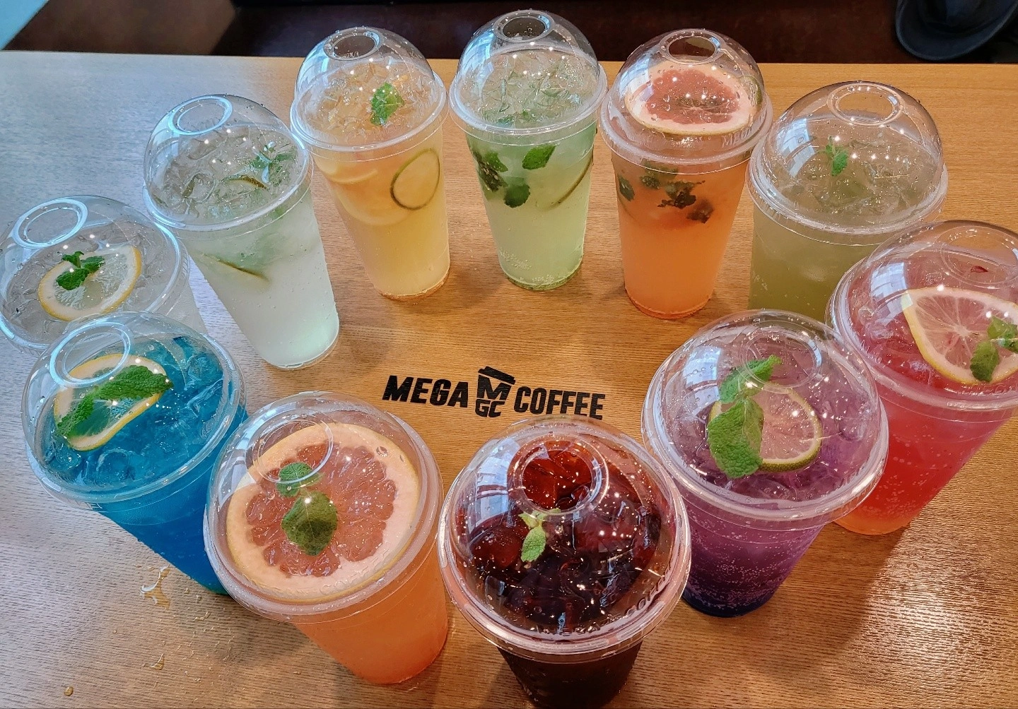 메가커피상동중앙점에서 주말오후알바를 구합니다