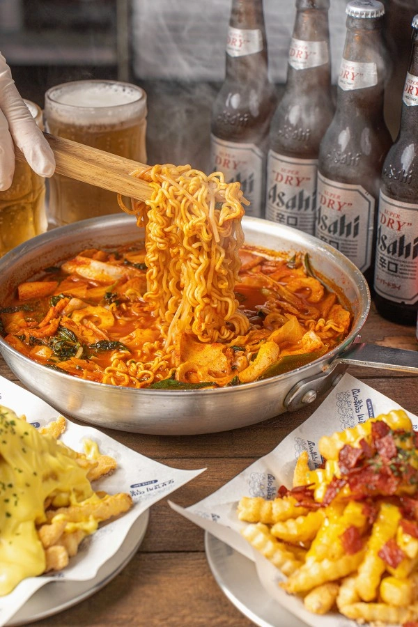 또보겠지떡볶이 강남점 주방 직원 구합니다!