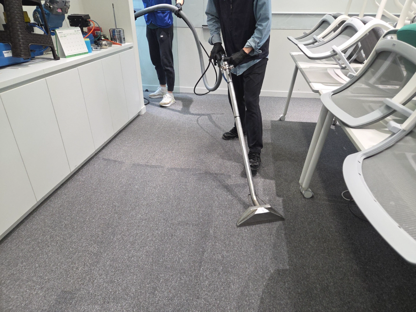 매장 카페트청소 보조해주실분