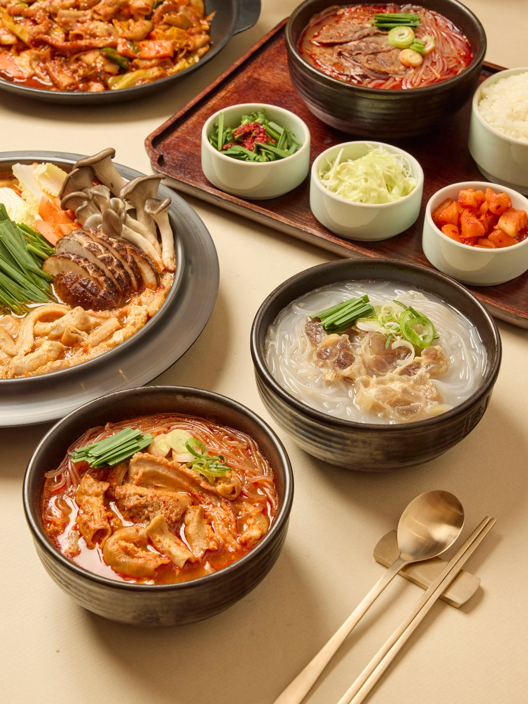 국밥집 홀서빙 구합니다.오후 1명